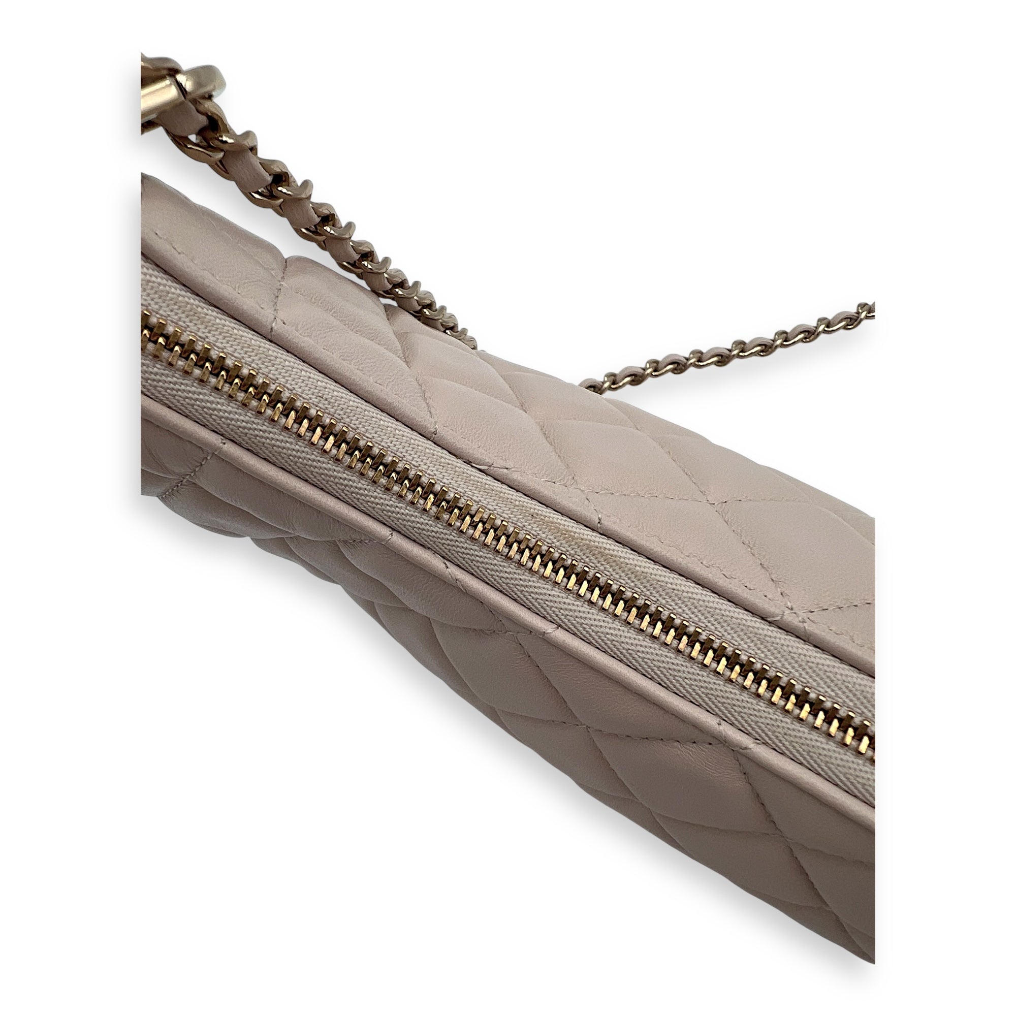 Chanel Loop Moon Shoulder Bag Beige in Lambskin, Gold hardware_3