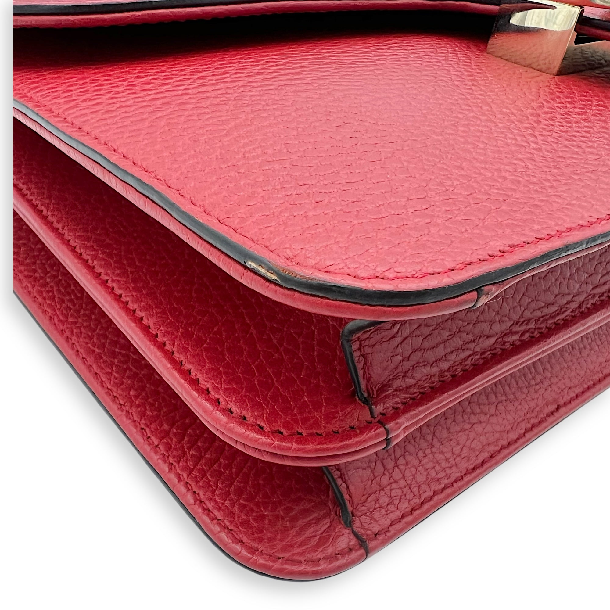 Gucci Interlocking G Shoulder Bag Red in Calfskin, Gold hardware_9