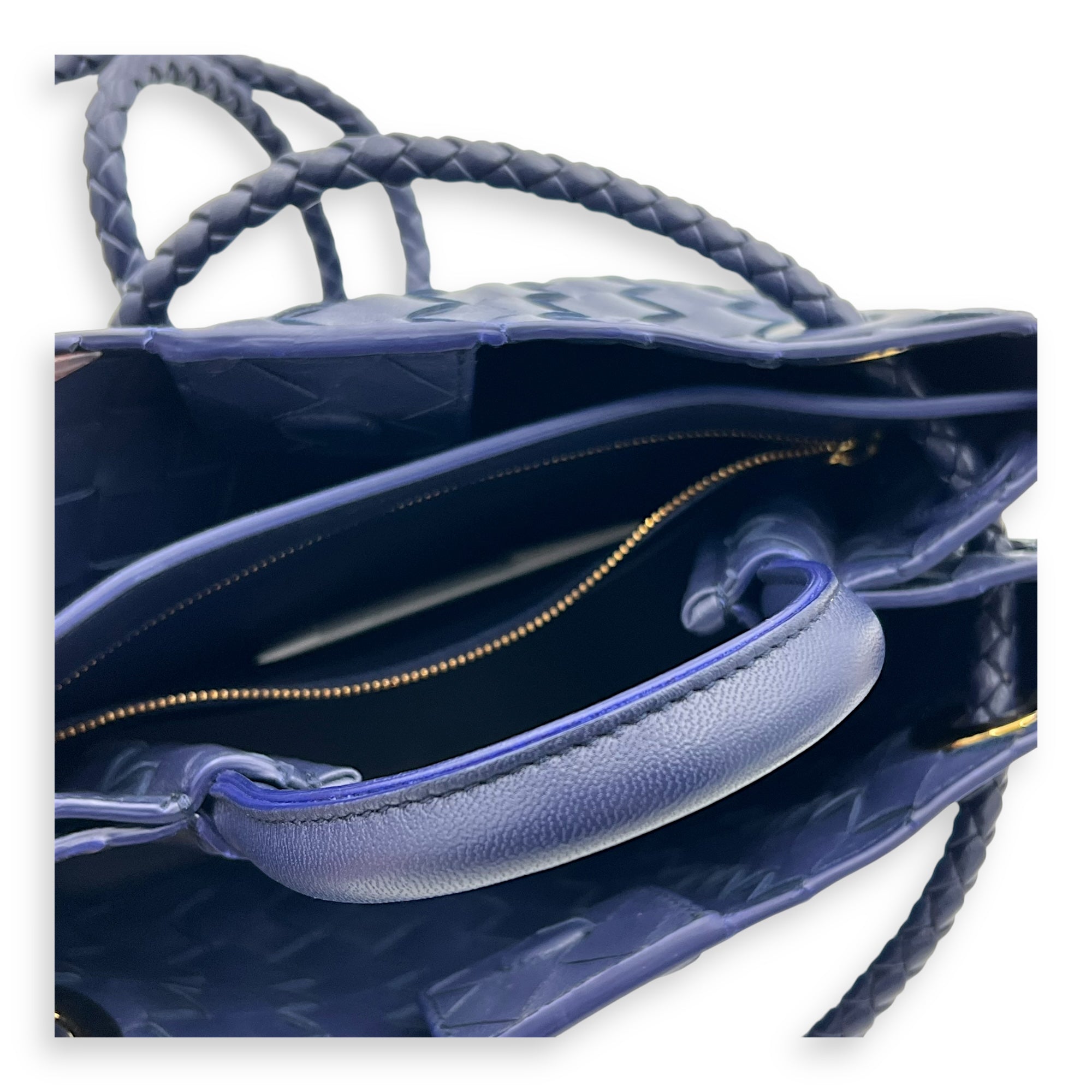 Bottega Veneta Andiamo Small Blue Top Handle Bag in Calfskin, Gold hardware_9