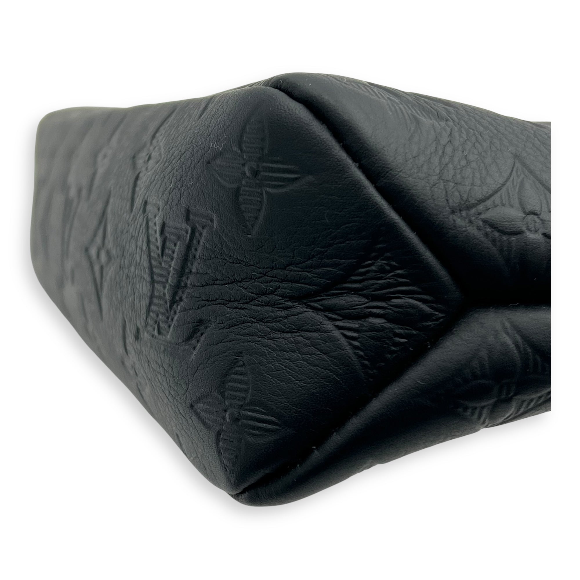 Louis Vuitton Pochette Pouch Black in Calfskin, Lacquered Metal hardware_3