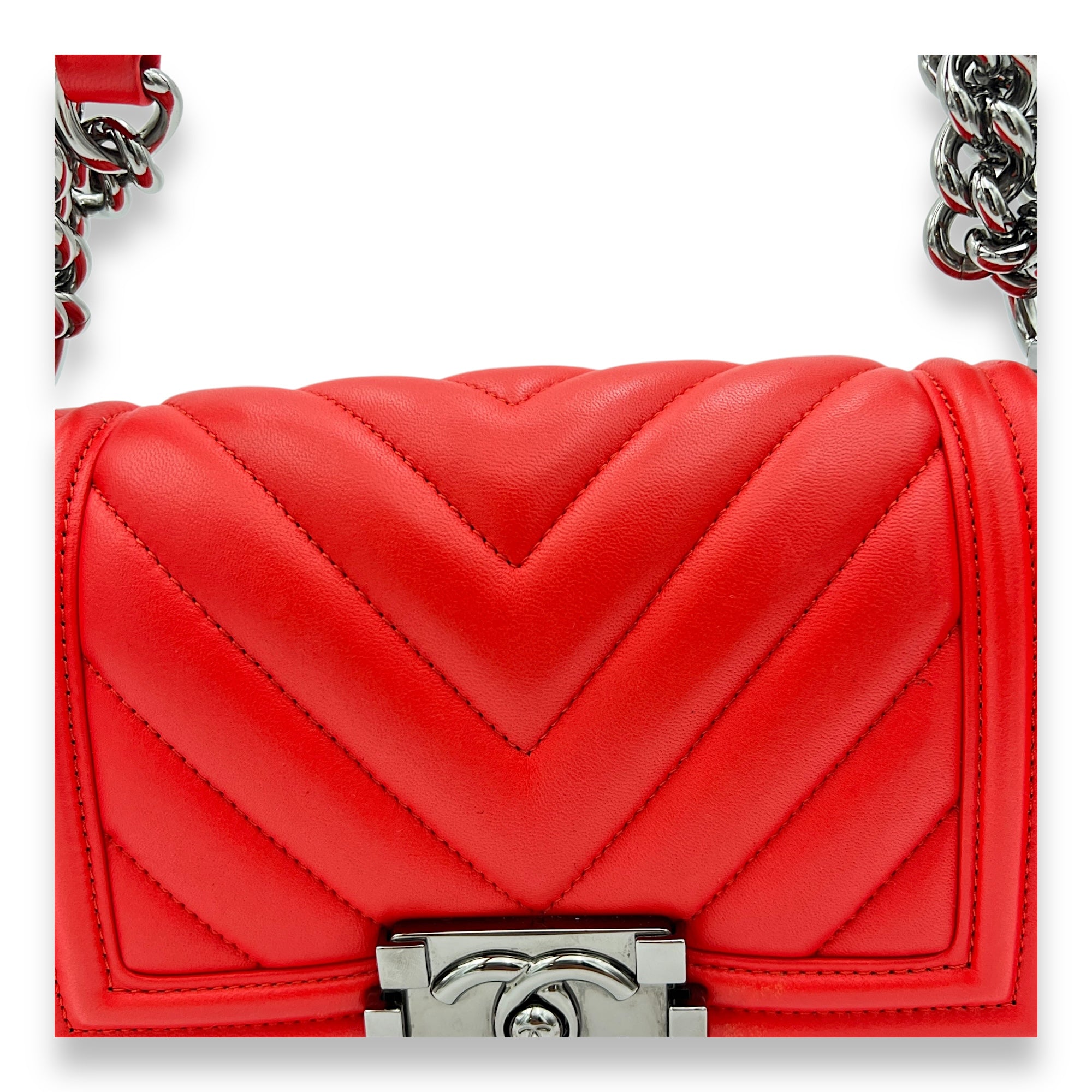 Boy Small Red Shoulder Bag in Lambskin, Gunmetal hardware