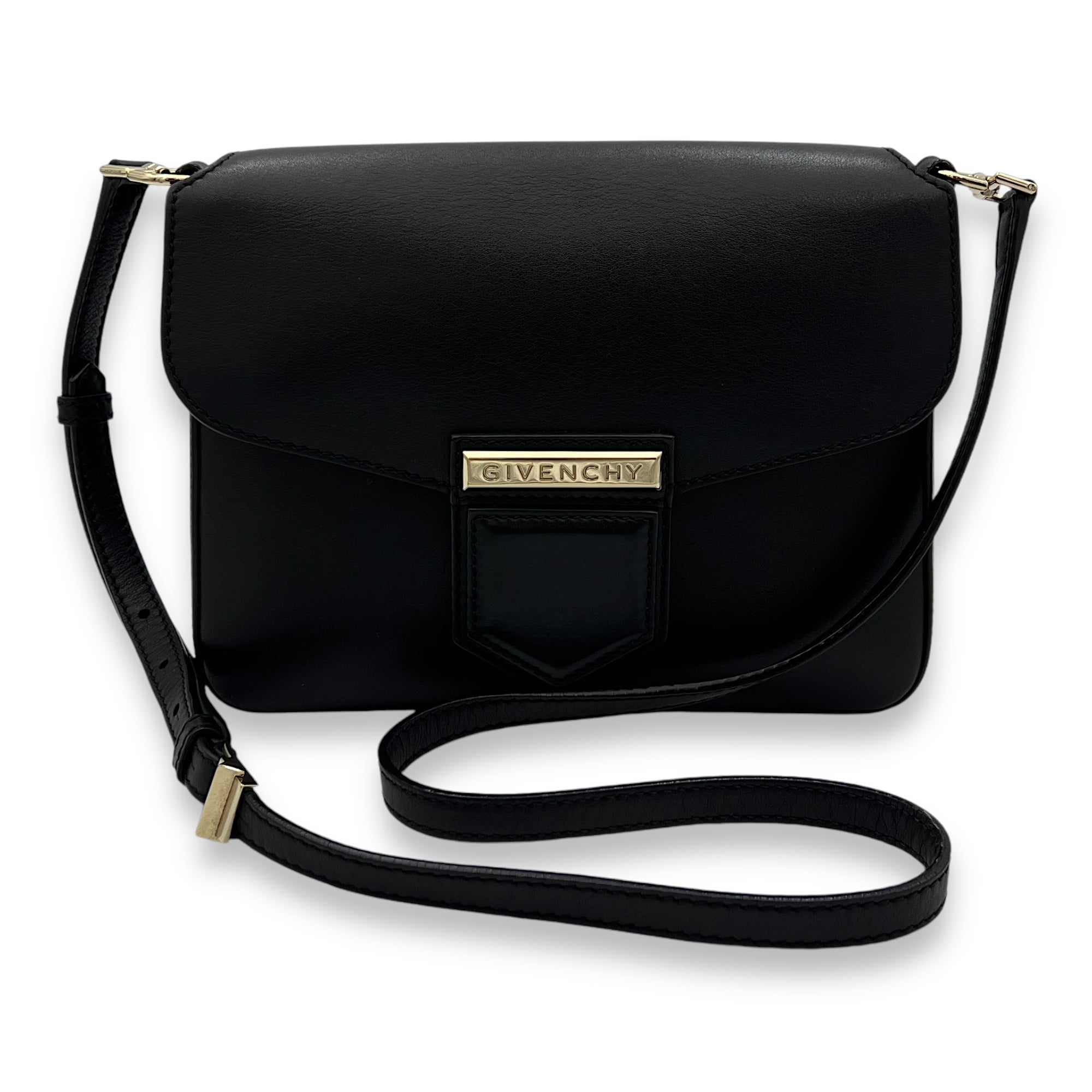 Nobile Shoulder Bag Black in Calfskin, Gold hardware