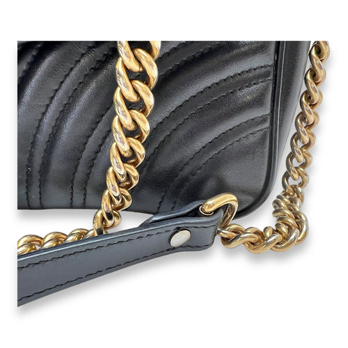 GG Marmont Shoulder Bag Small Black in Calfskin, Gold hardware