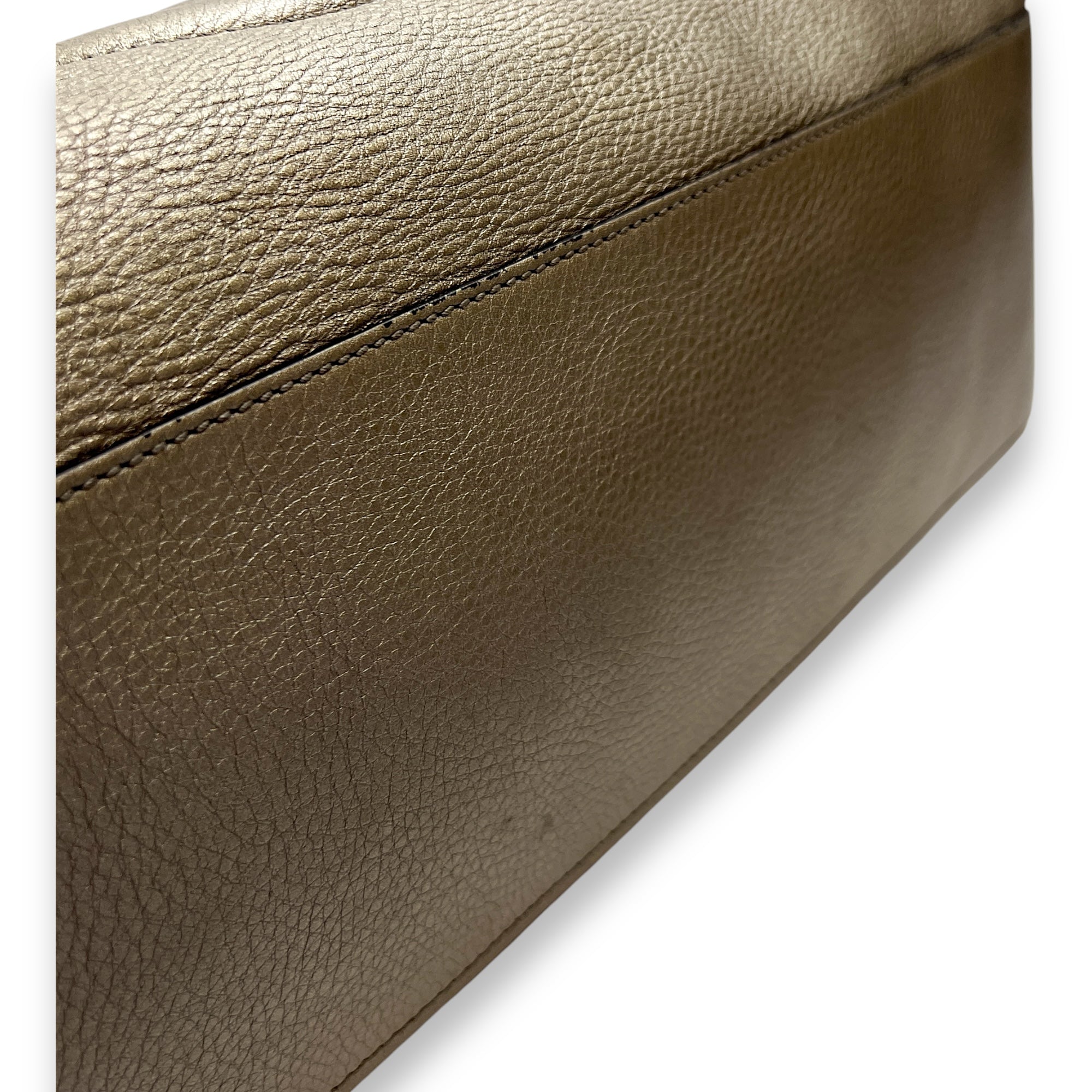 Soho Tote Bag Gold in Calfskin, Gold hardware