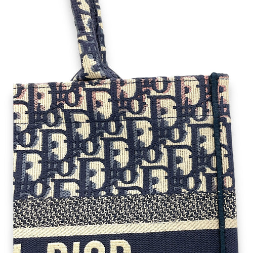 Book Tote Medium Navy Top handle Bag in Jacquard