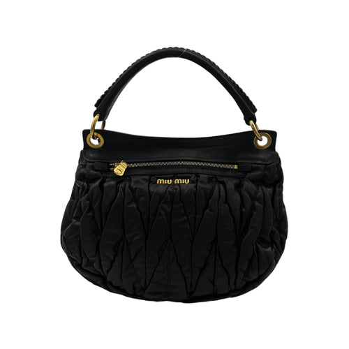 Matelassé Shoulder Bag Black in Lambskin, Gold hardware