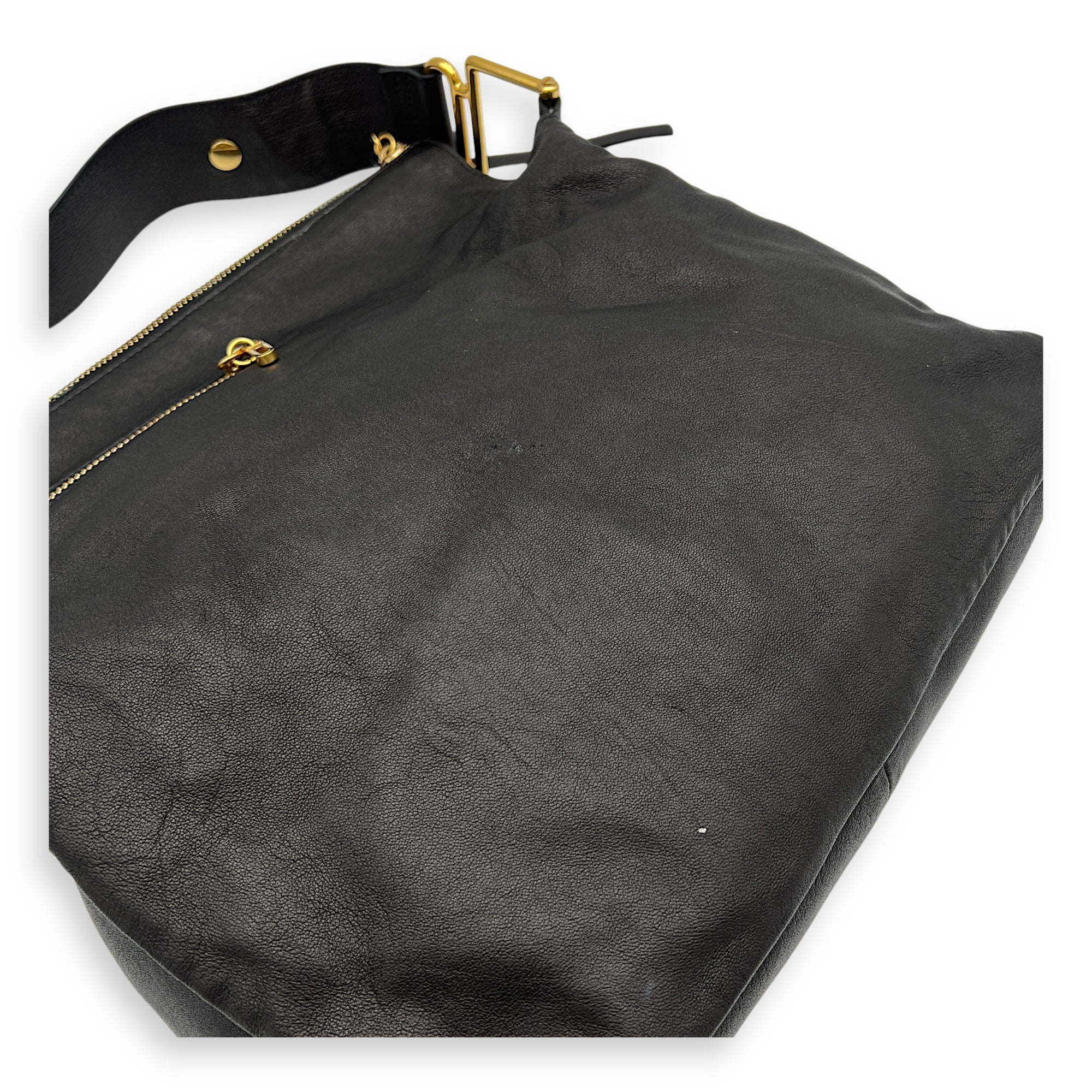 Vanessa Shoulder Bag Black in Calfskin, Gold hardware