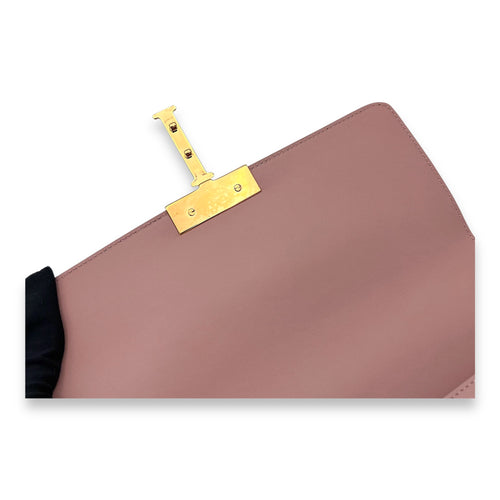 30 Montaigne Medium Pink Shoulder Bag in Calfskin, Gold hardware