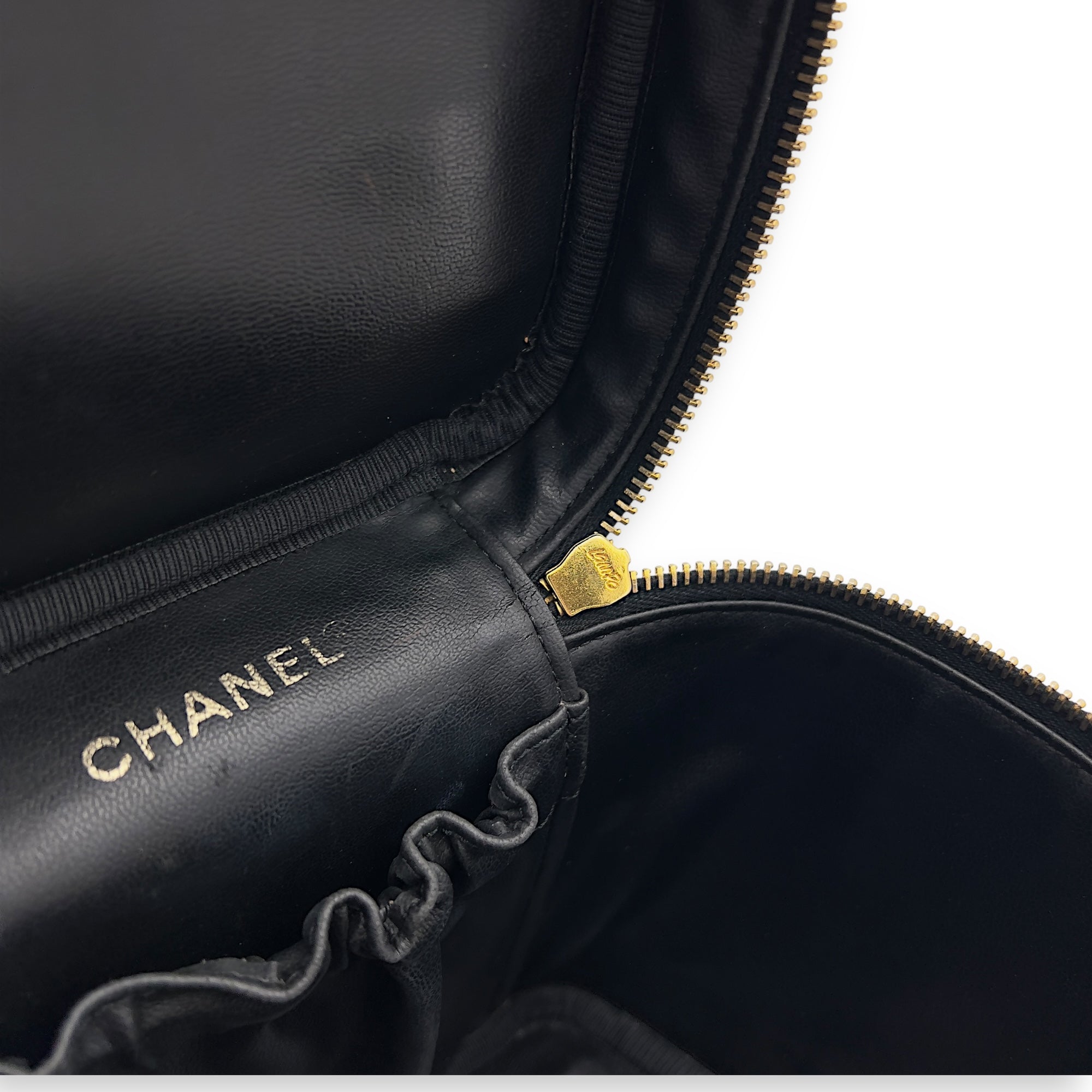 Chanel Vintage Bucket Bag Small Black in Caviar Leather, Gold hardware_10