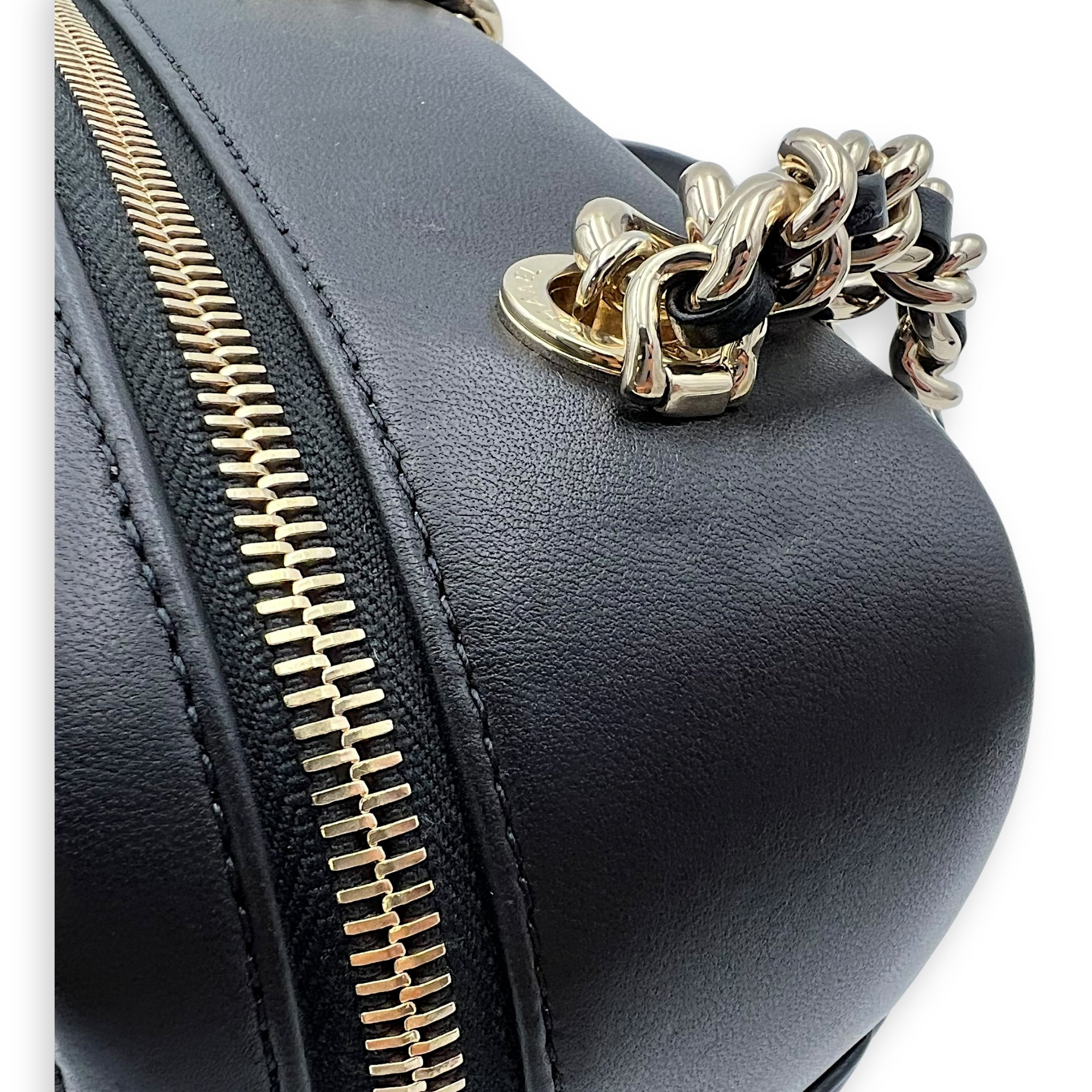 Chanel CC Camera Studded Black Shoulder Bag in Lambskin, Gold hardware_9