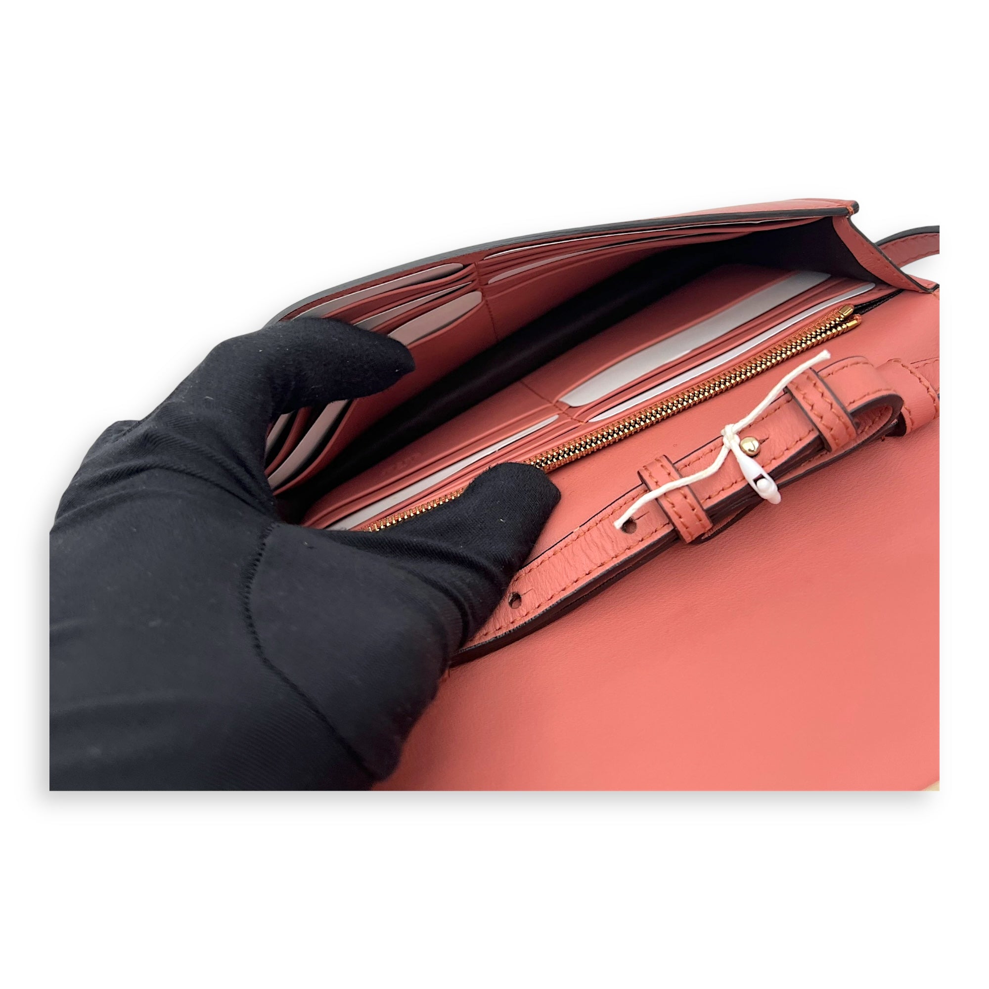 Gucci Interlocking G Crossbody Bag Red in Calfskin, Gold hardware_10