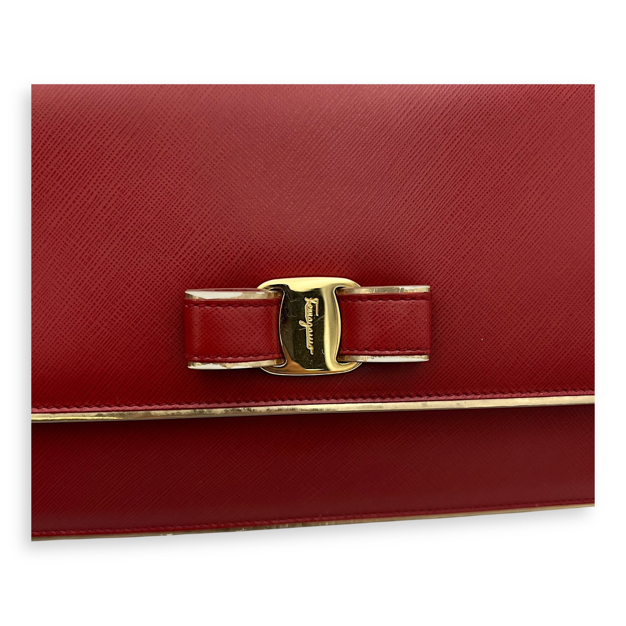 Salvatore Ferragamo Vara Bow Shoulder Bag Red in Calfskin, Gold hardware_7