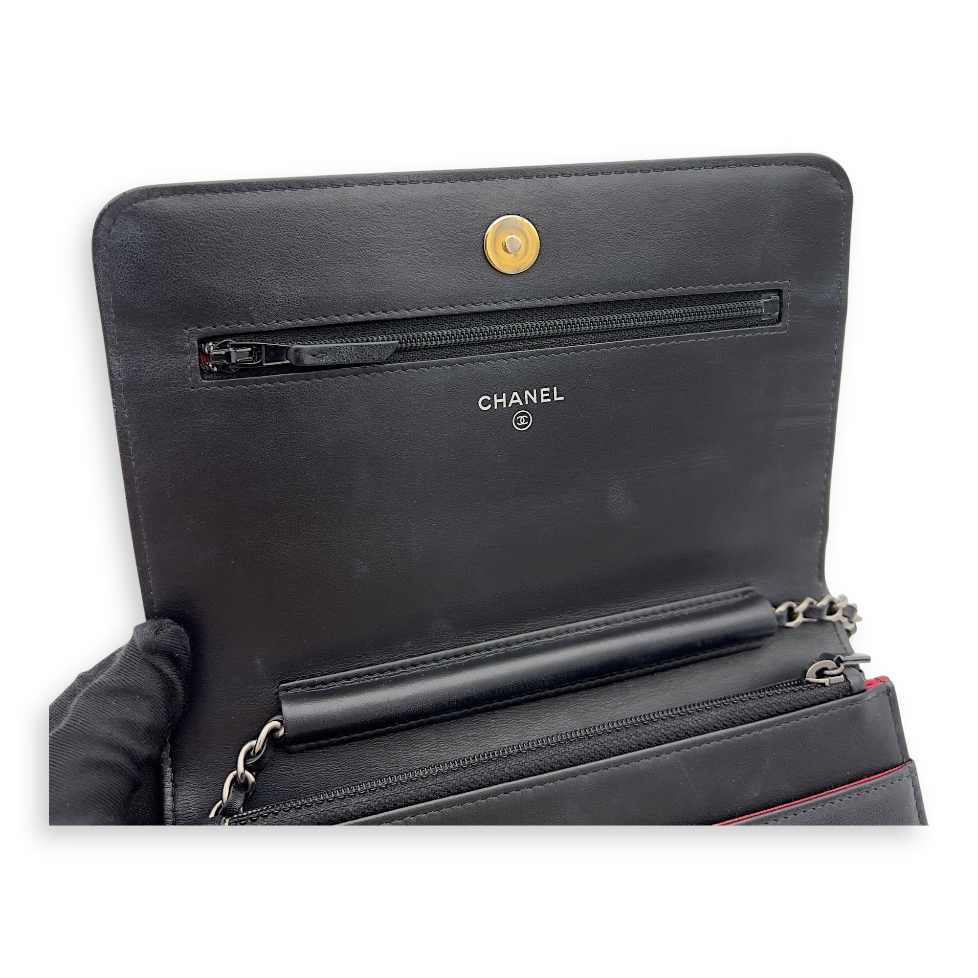 Chanel Gabrielle Wallet On Chain Black in Calfskin, Gold hardware_10
