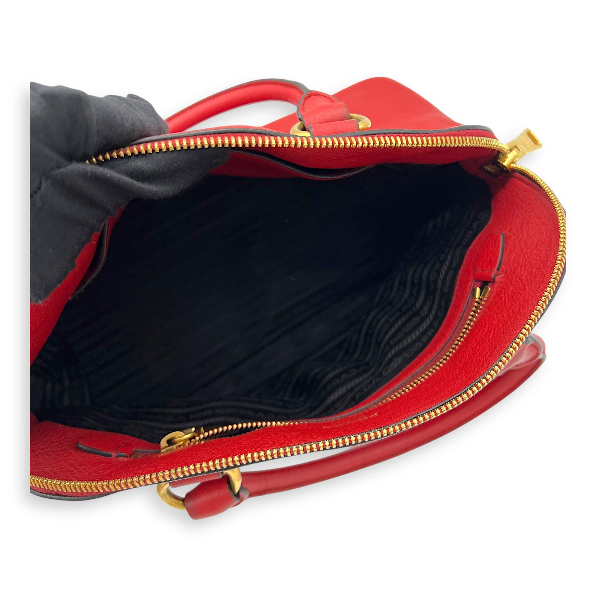 Prada Vitello Daino Medium Red Crossbody Bag in Calfskin, Gold hardware_10