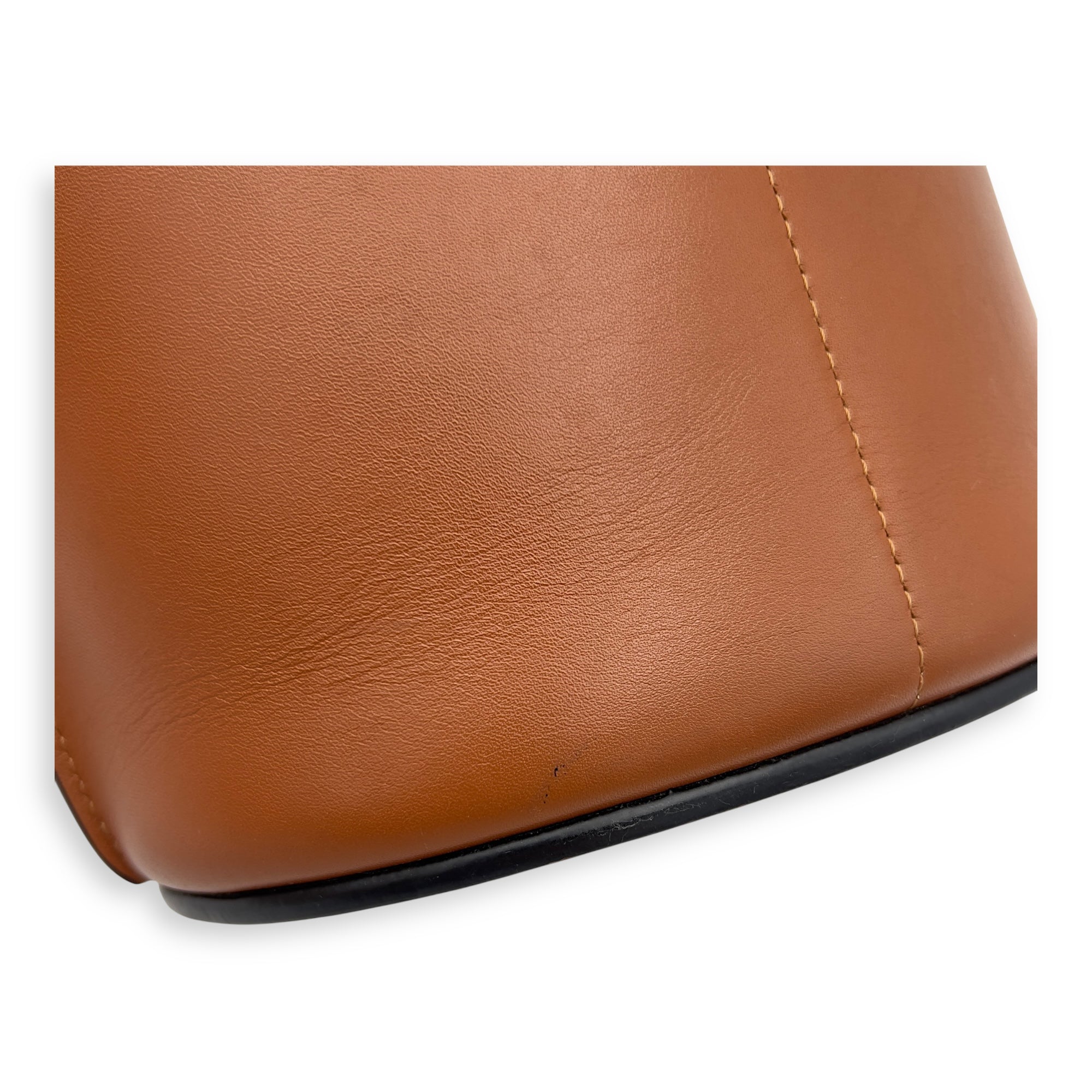 Loewe Anagram Shoulder Bag Brown in Calfskin, Gold hardware_10