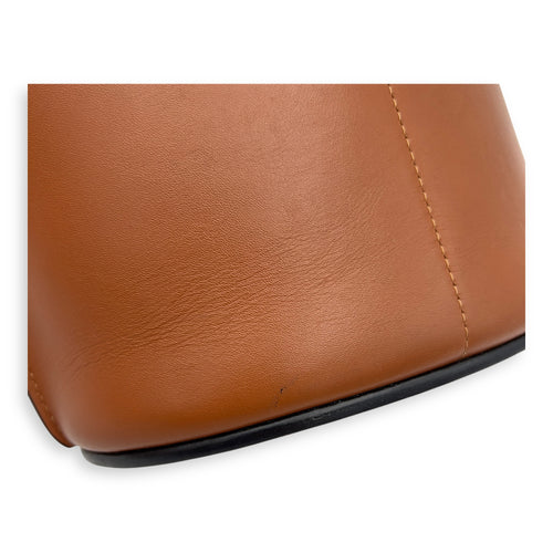 Loewe Anagram Shoulder Bag Brown in Calfskin, Gold hardware_10
