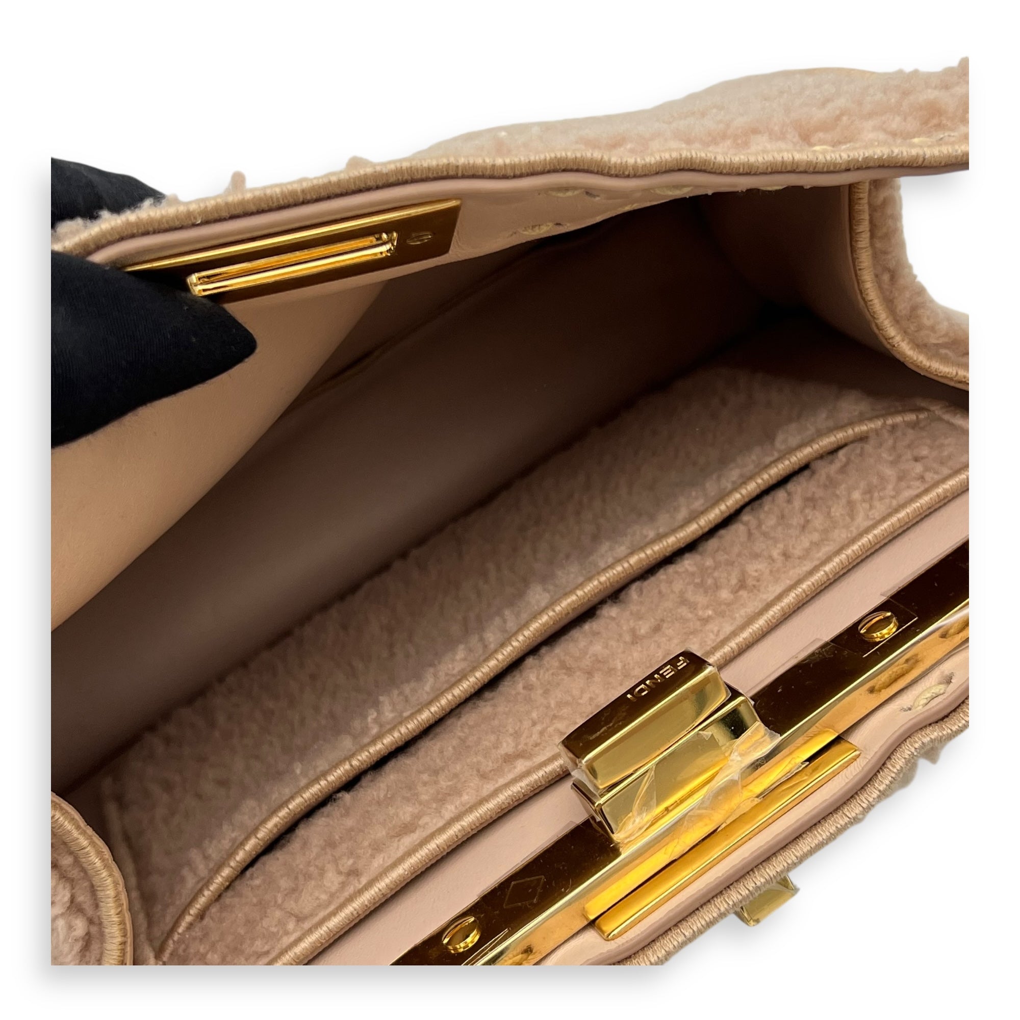 Fendi Iseeu Top Handle Bag Pink in Wool, Gold hardware_10