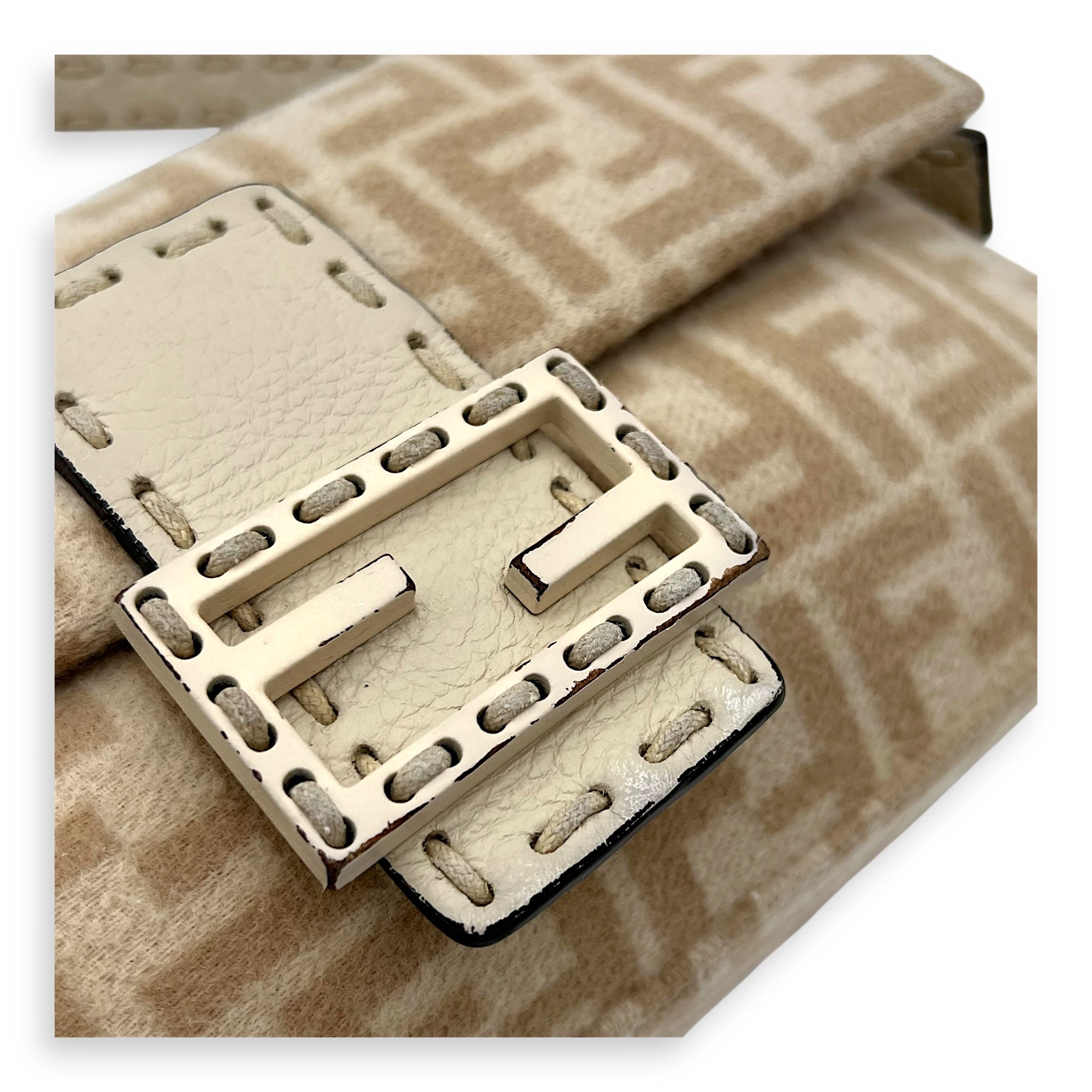 Fendi Seleria baguette Top Handle Bag Small Beige in Fabric, Gold hardware_10