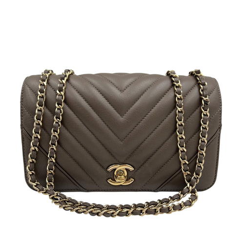 Chanel CC Chevron Brown Shoulder Bag in Calfskin, Gold hardware_10