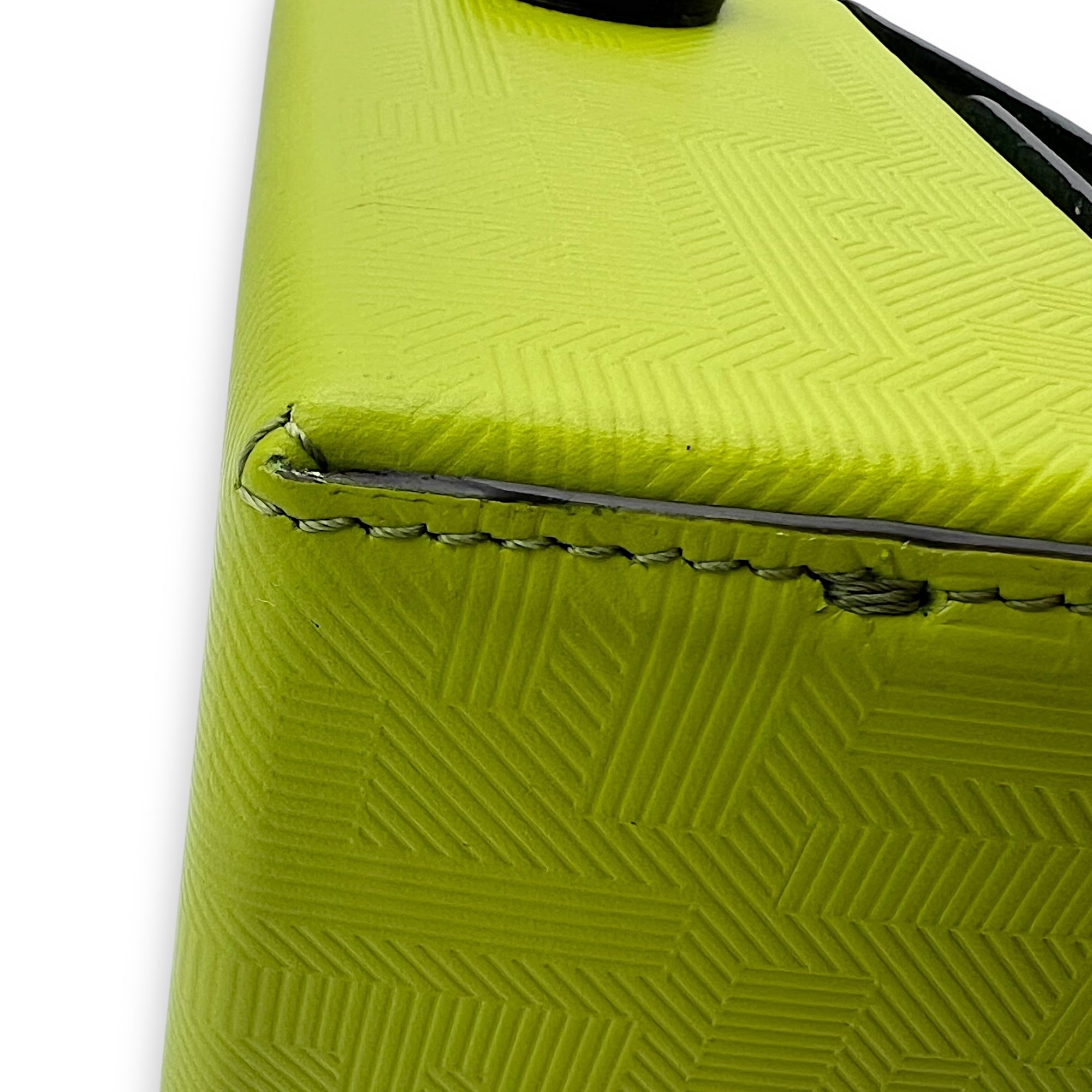 Fendi Baguette Crossbody Bag Yellow in Calfskin, Silver hardware_9