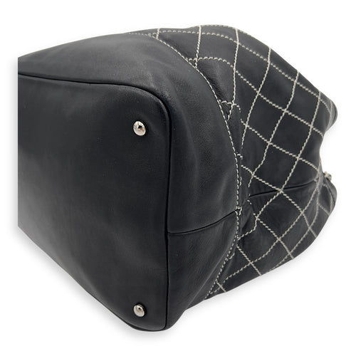 Chanel Surpique Wild Stitch Bucket Bag Black in Lambskin, Silver hardware_8