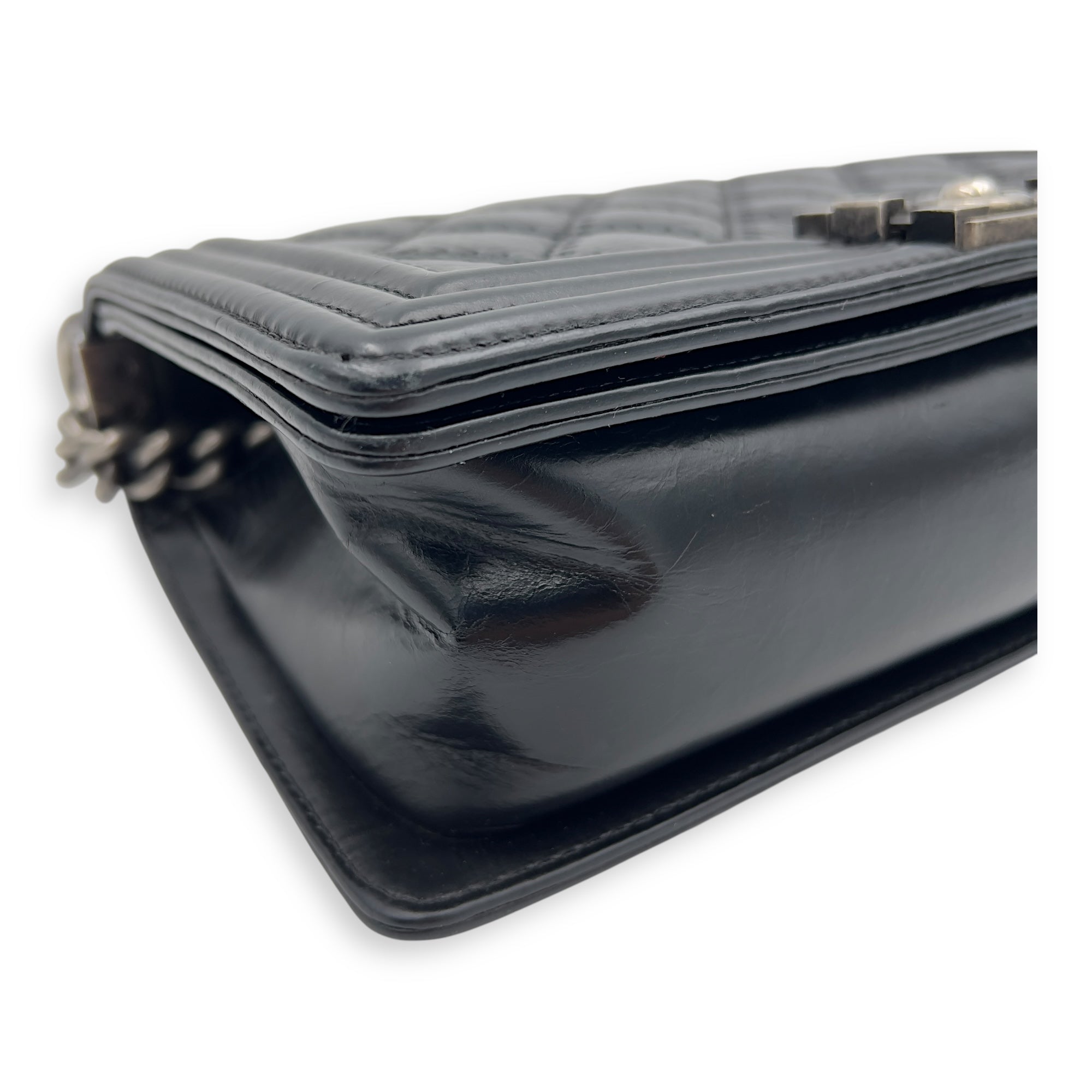Chanel Boy Medium Black Shoulder Bag in Calfskin, Ruthenium hardware_12