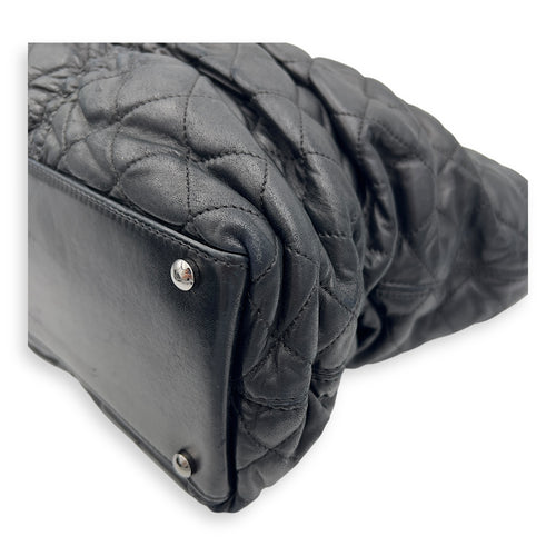 Chanel Gathered Quilted Tote Bag Black in Lambskin, Gunmetal hardware_10