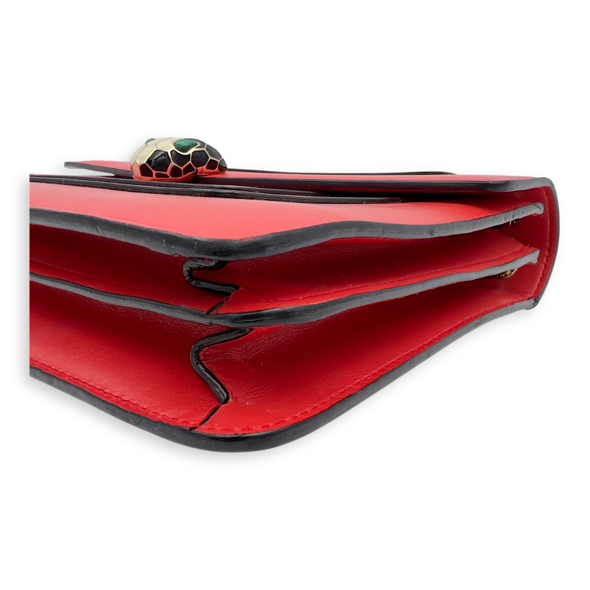 Bvlgari Serpenti Forever Shoulder Bag Red in Calfskin, Gold hardware_10