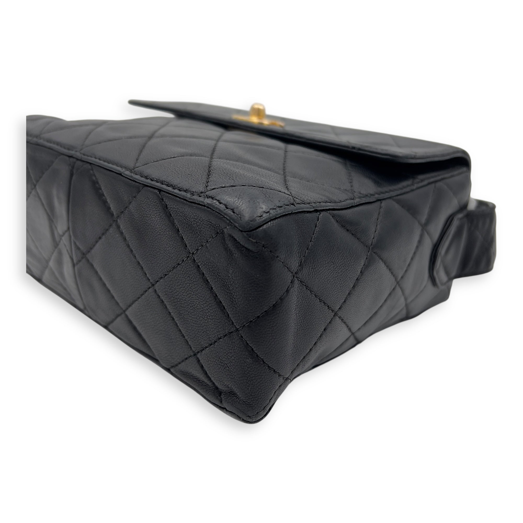 Chanel Vintage CC Shoulder Bag Black in Lambskin, Gold hardware_12