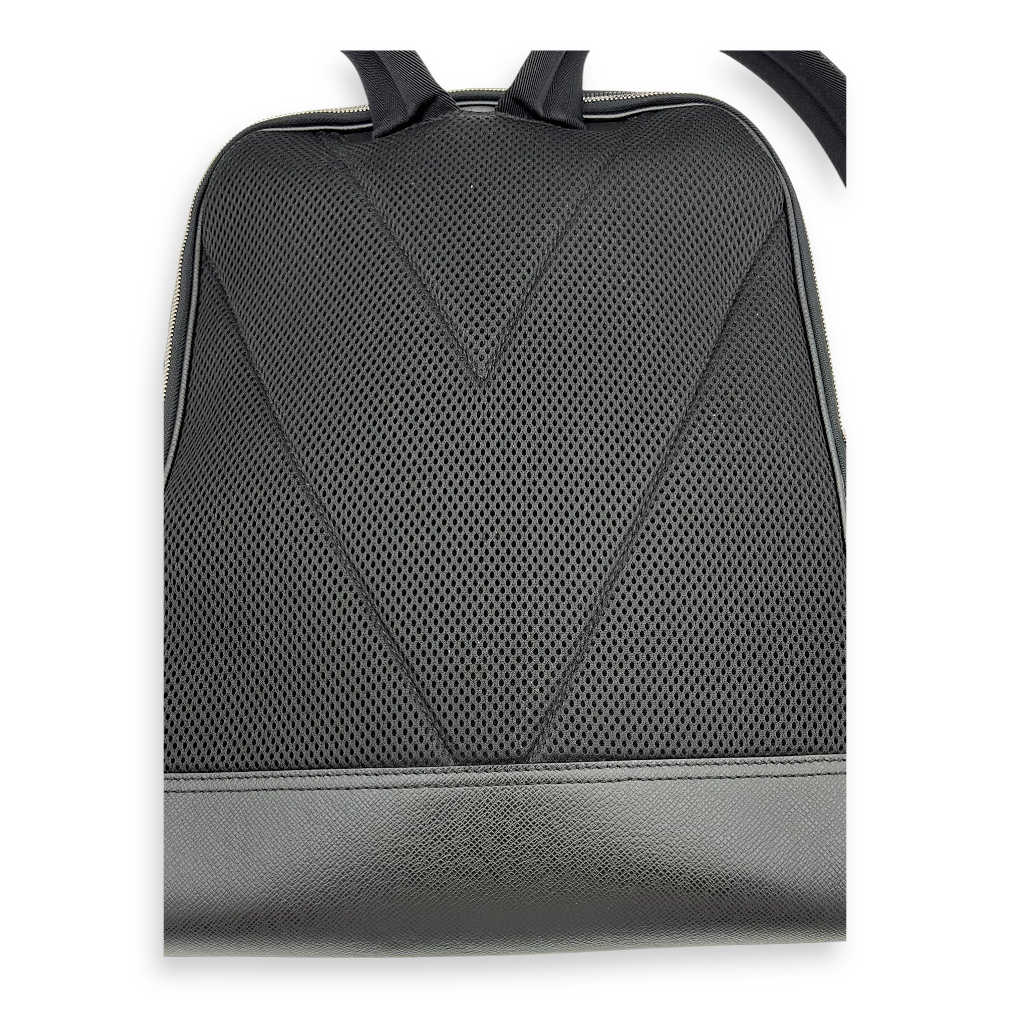 Louis Vuitton Adrian Backpack Black in Taiga Leather, Silver hardware_2