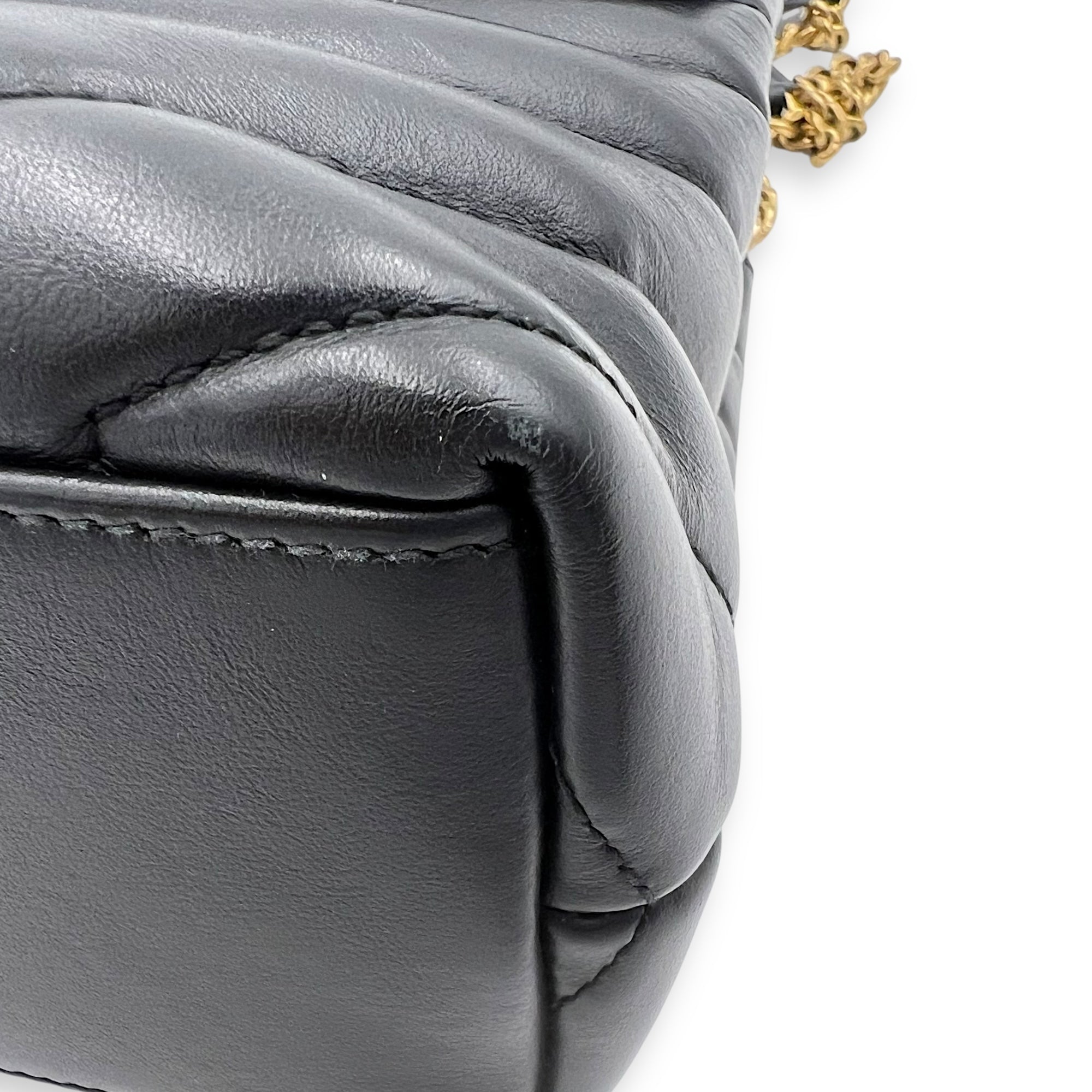 Saint Laurent Loulou Small Black Shoulder Bag in Calfskin, Gold hardware_10
