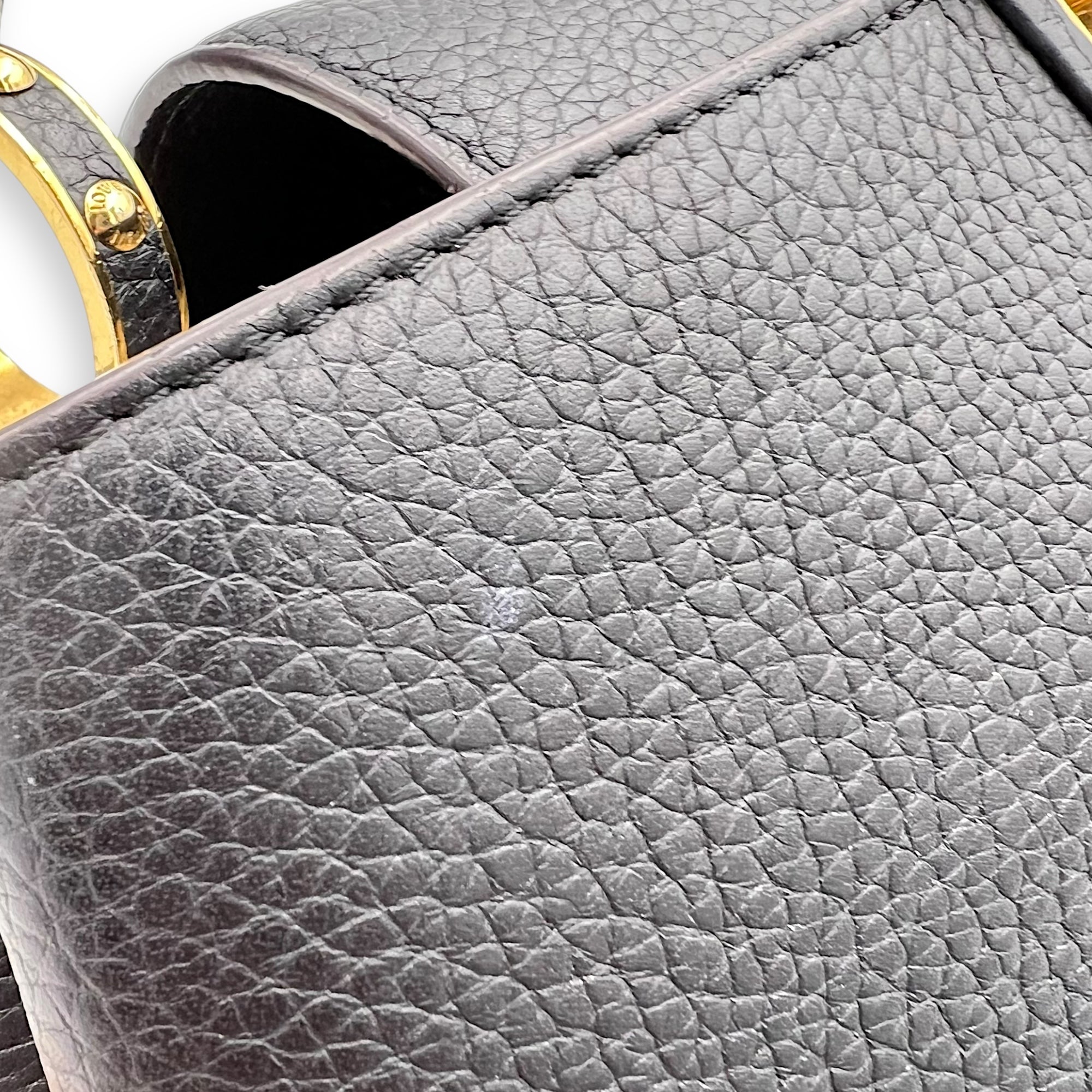 Louis Vuitton Capucines Top Handle Bag Black in Calfskin, Gold hardware_10