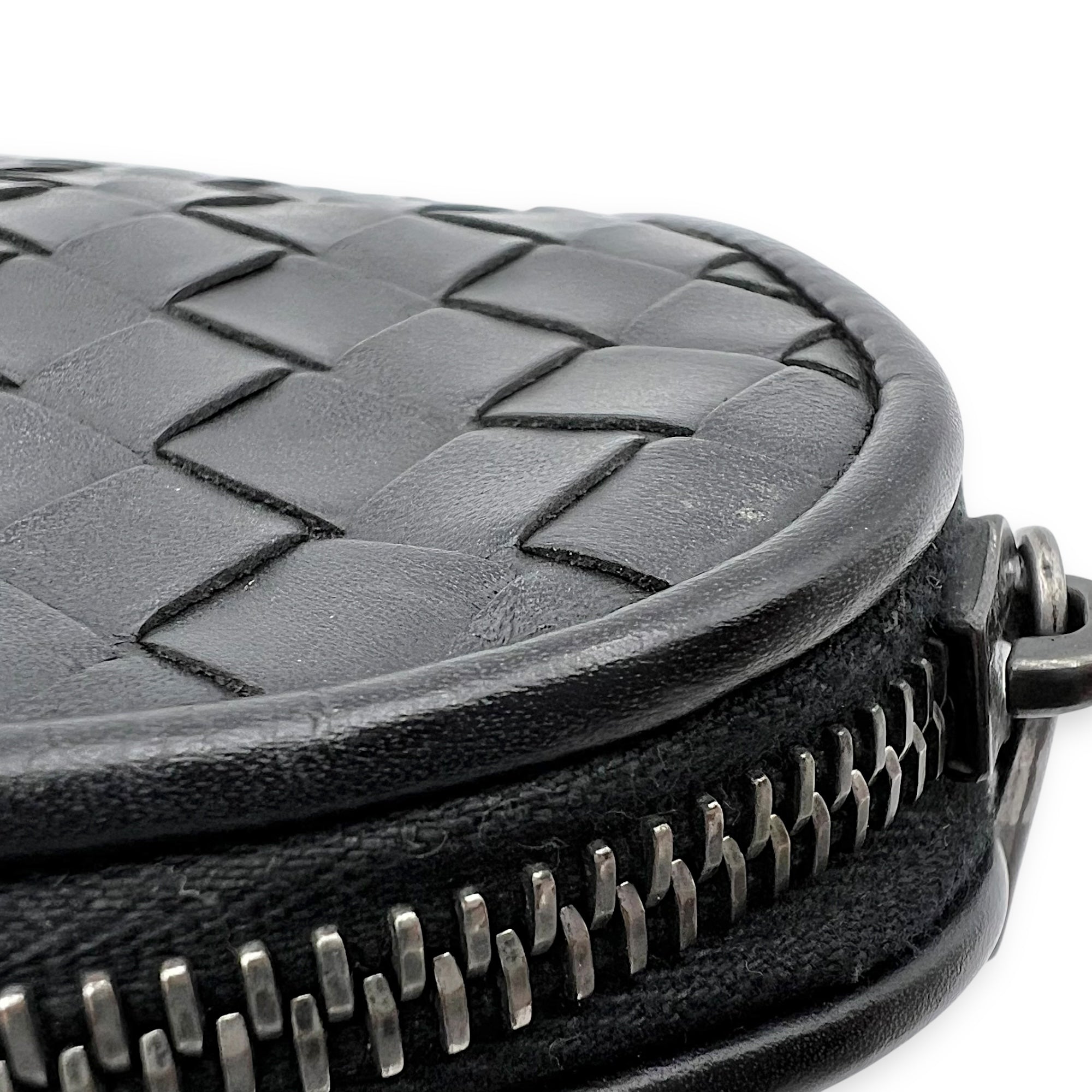 Bottega Veneta Intrecciato Pouch Black in Lambskin, Silver hardware_10