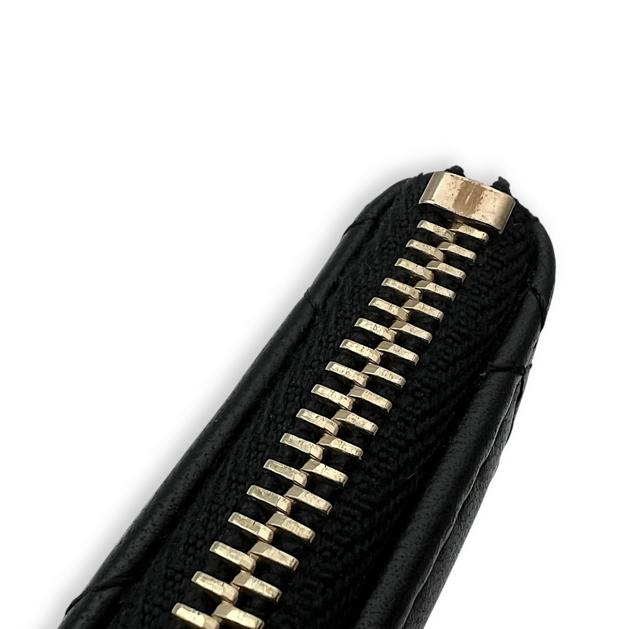 Chanel CC Pouch Black in Lambskin, Gold hardware_10