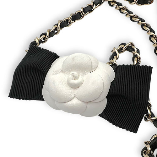 Chanel VIP Gift CC Wallet On Chain Black in Satin, Gold hardware_10