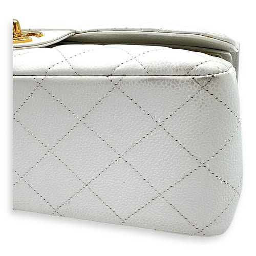 Chanel Classic Shoulder Bag Jumbo White in Caviar Leather, Gold hardware_4
