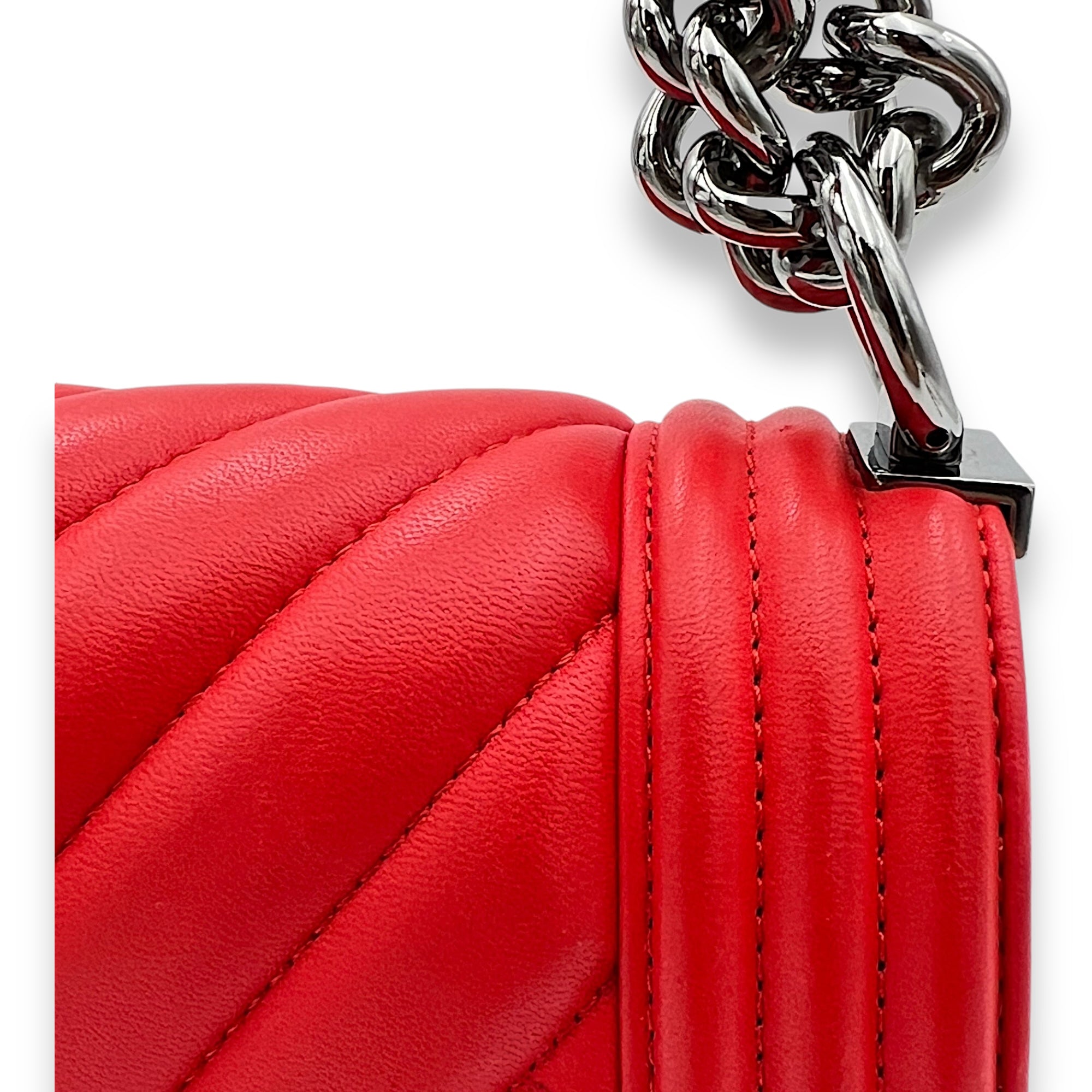 Boy Small Red Shoulder Bag in Lambskin, Gunmetal hardware