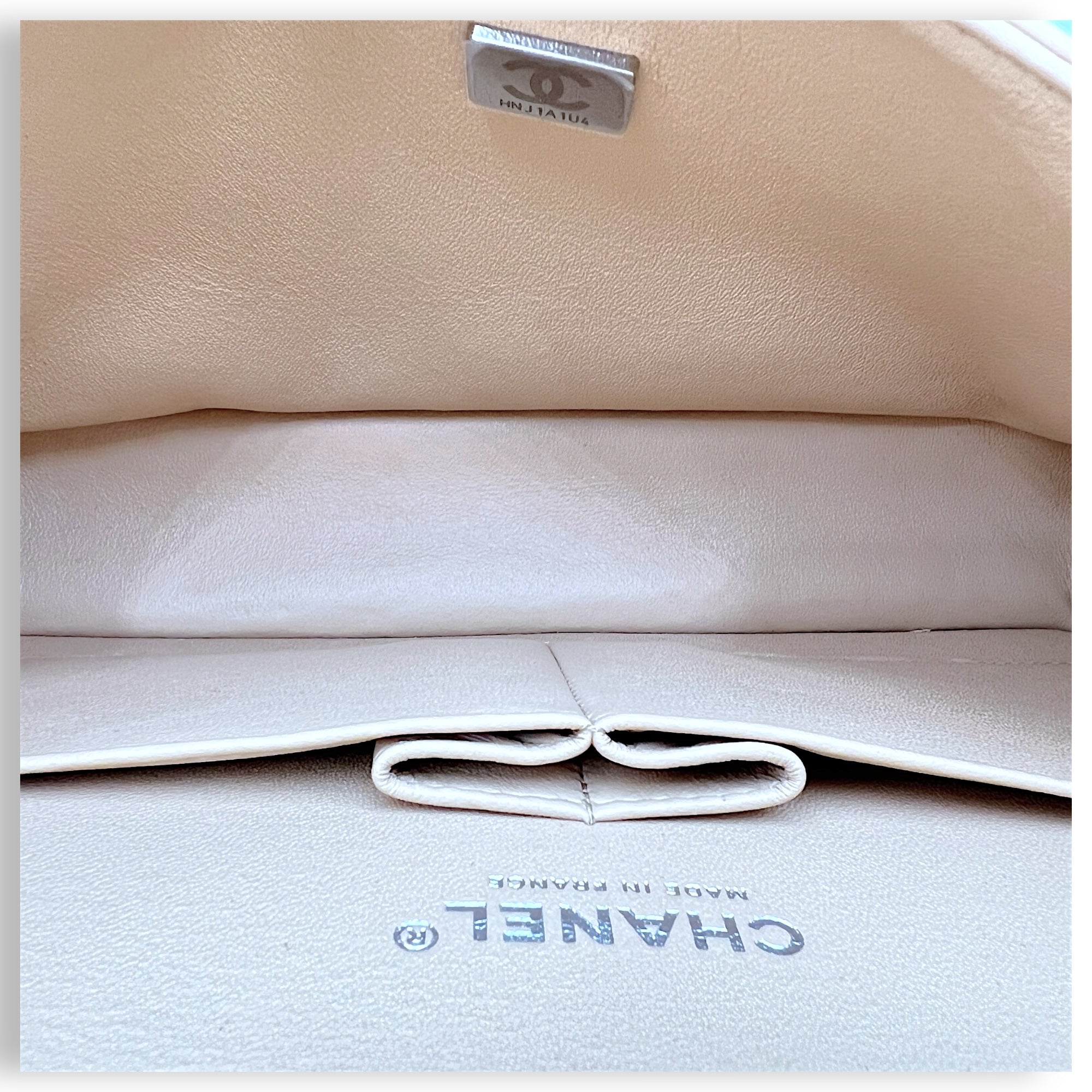 Classic Double Flap Medium Beige Shoulder Bag in Caviar Leather, Silver hardware