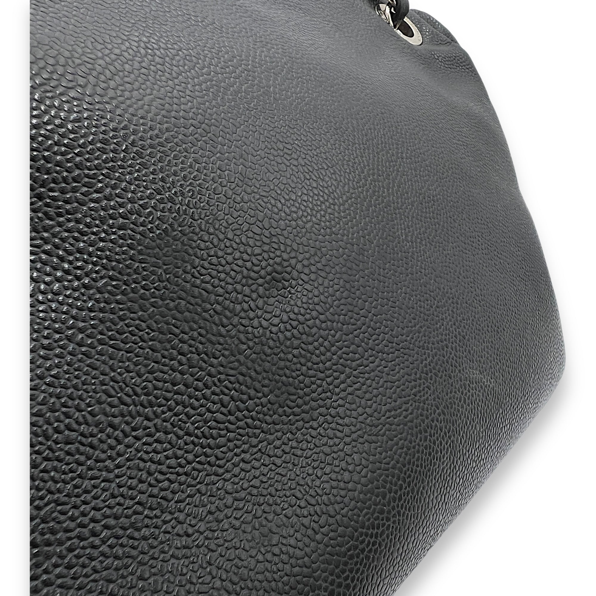 Timeless CC Black Crossbody Bag in Caviar Leather, Silver hardware