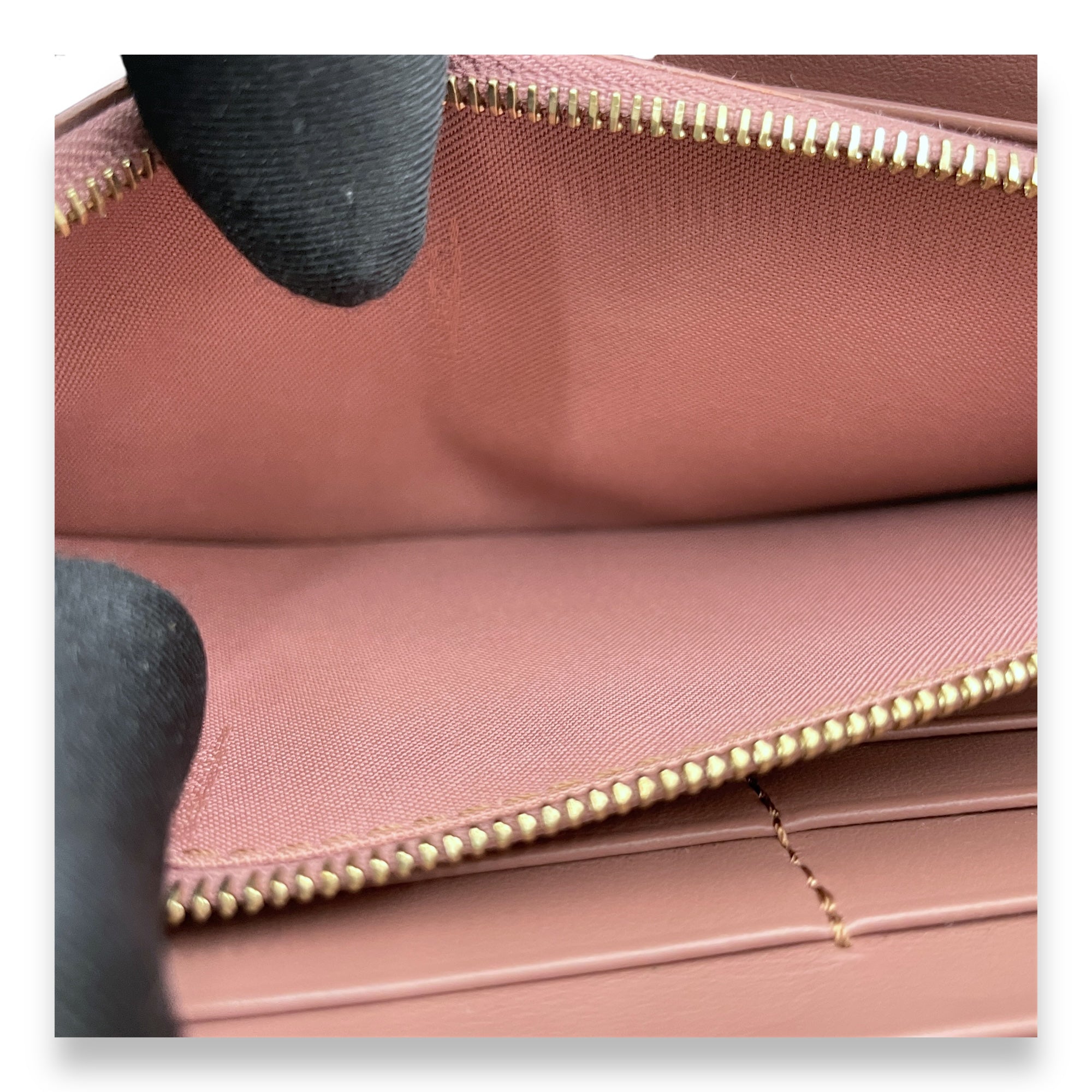 F logo Pink Wallet On Chain in Calfskin, Gold hardware