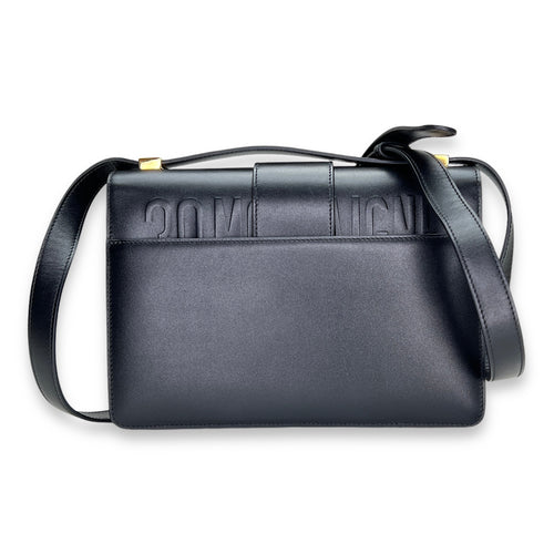 30 Montaigne Medium Shoulder bag in Calfskin, Gold Hardware