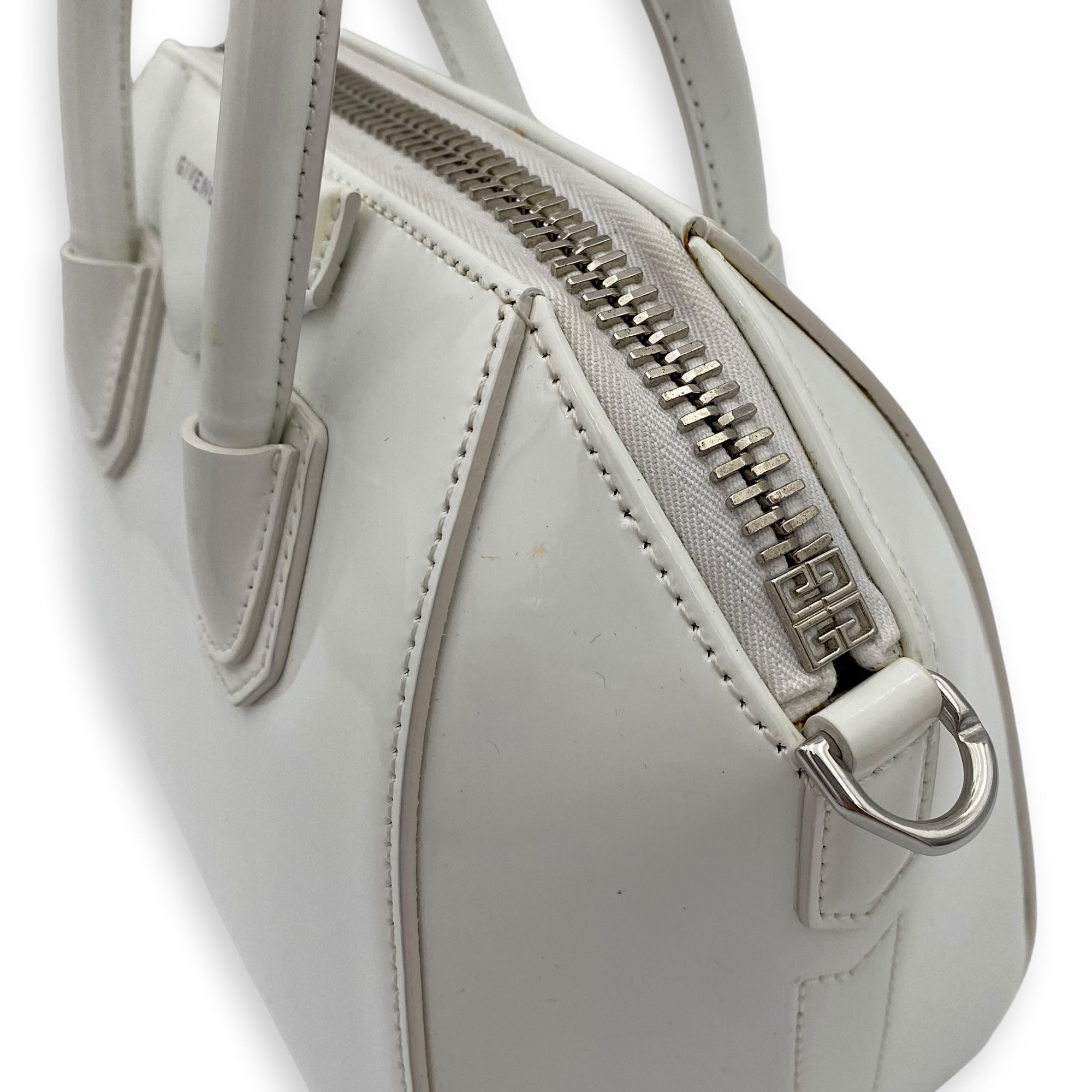 Antigona Mini White Top Handle Bag in Patent Leather, Silver hardware