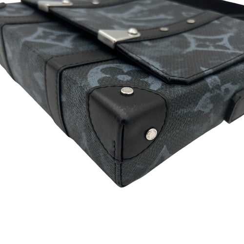 Soft Trunk Messenger Black in Coated Canvas, Silver hardware