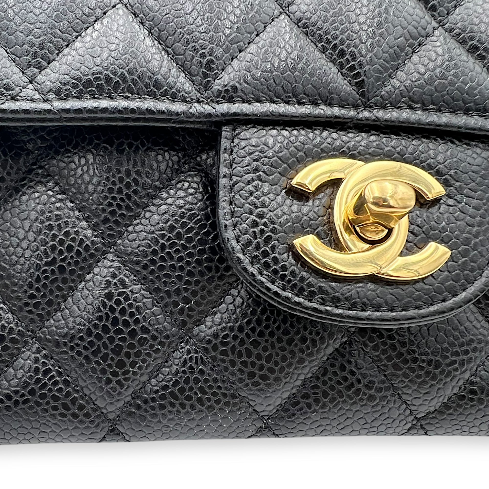 Chanel Classic Shoulder Bag Black in Caviar Leather, Gold hardware_11