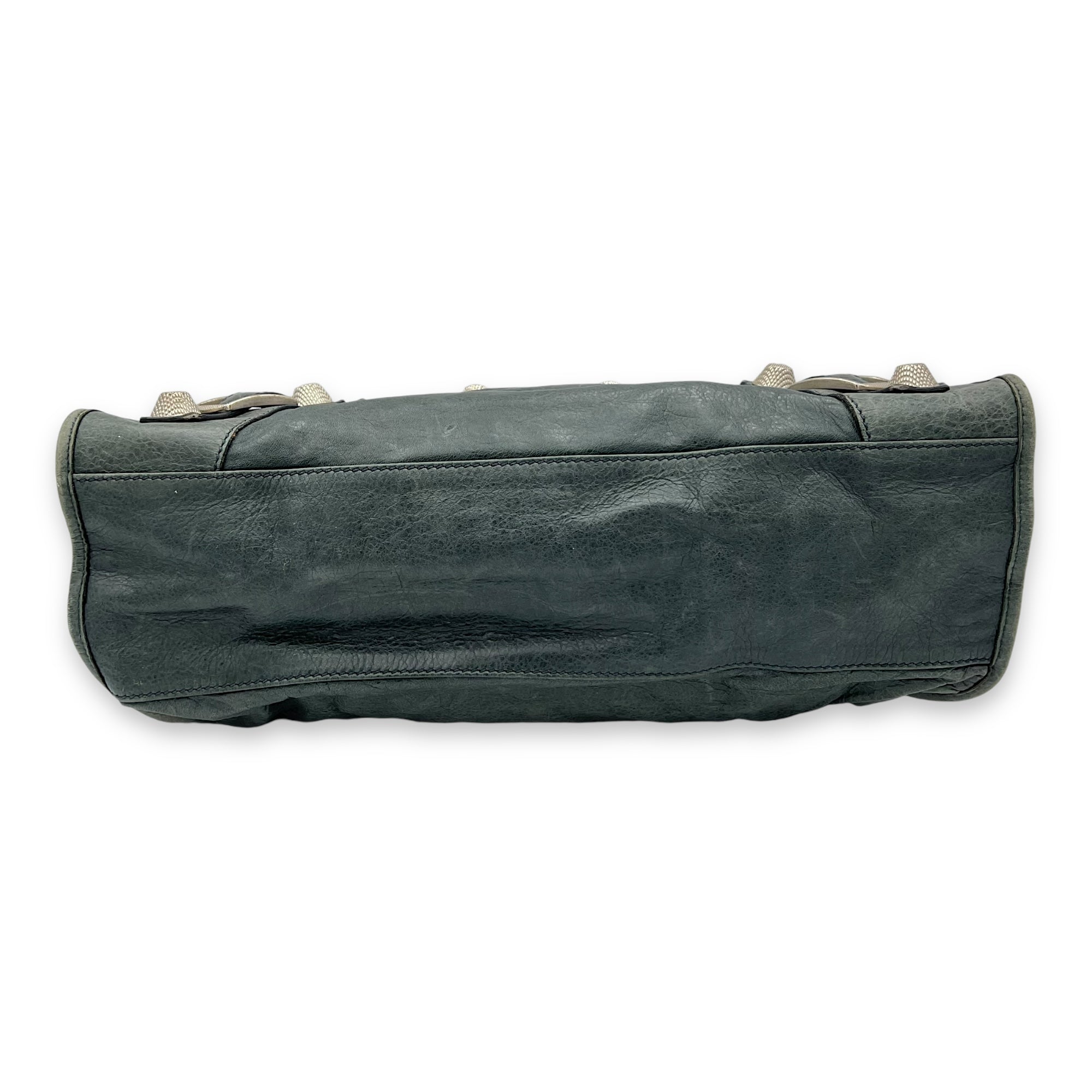 Balenciaga Giant City Medium Green Top Handle Bag in Distressed Leather, Silver hardware_5