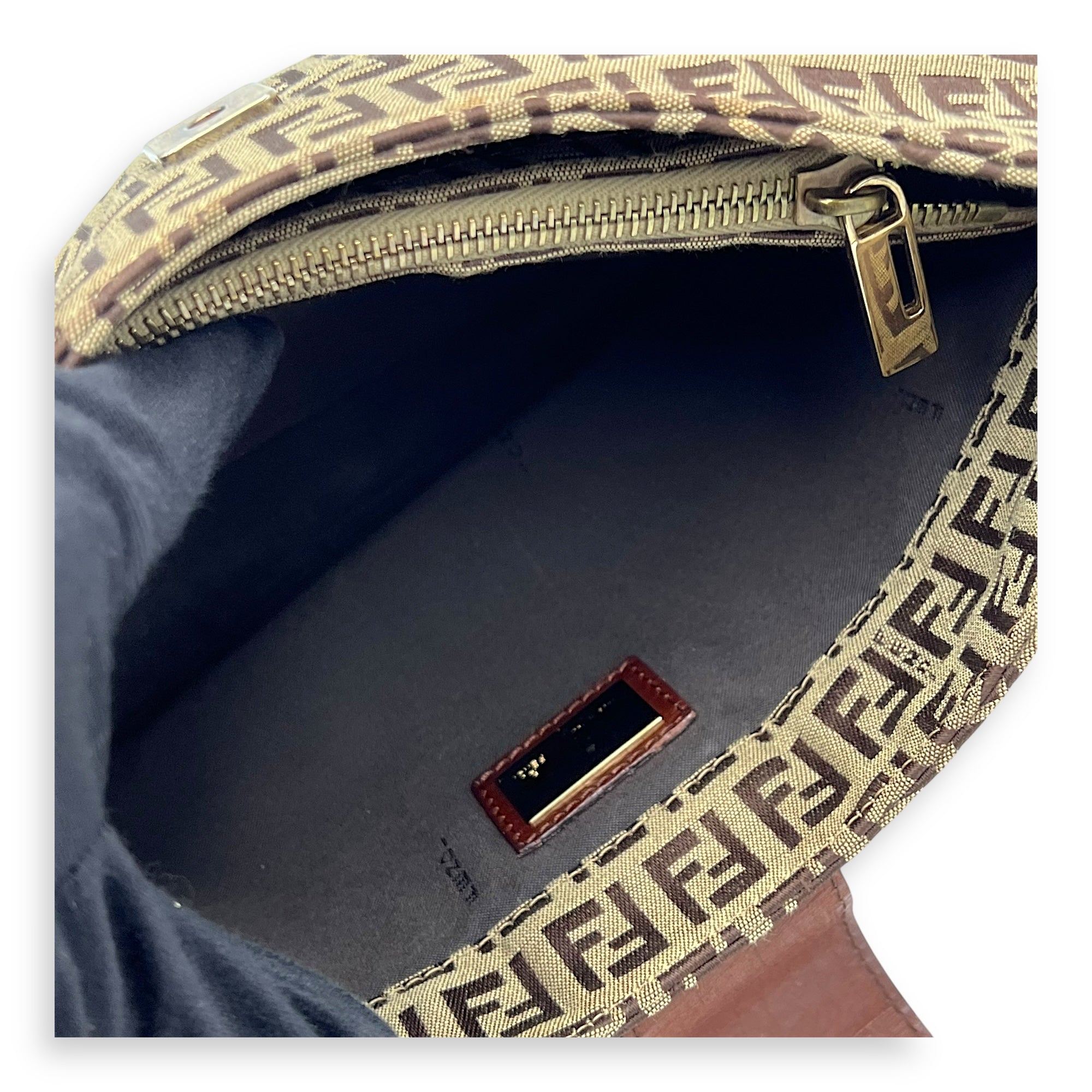Fendi Vintage FF Shoulder Bag Brown in Jacquard, Gold hardware_11