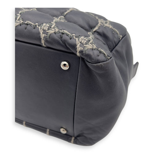 Chanel Double Stitch Bubble Grey Shoulder Bag in Tweed and Lambskin, Silver hardware_9