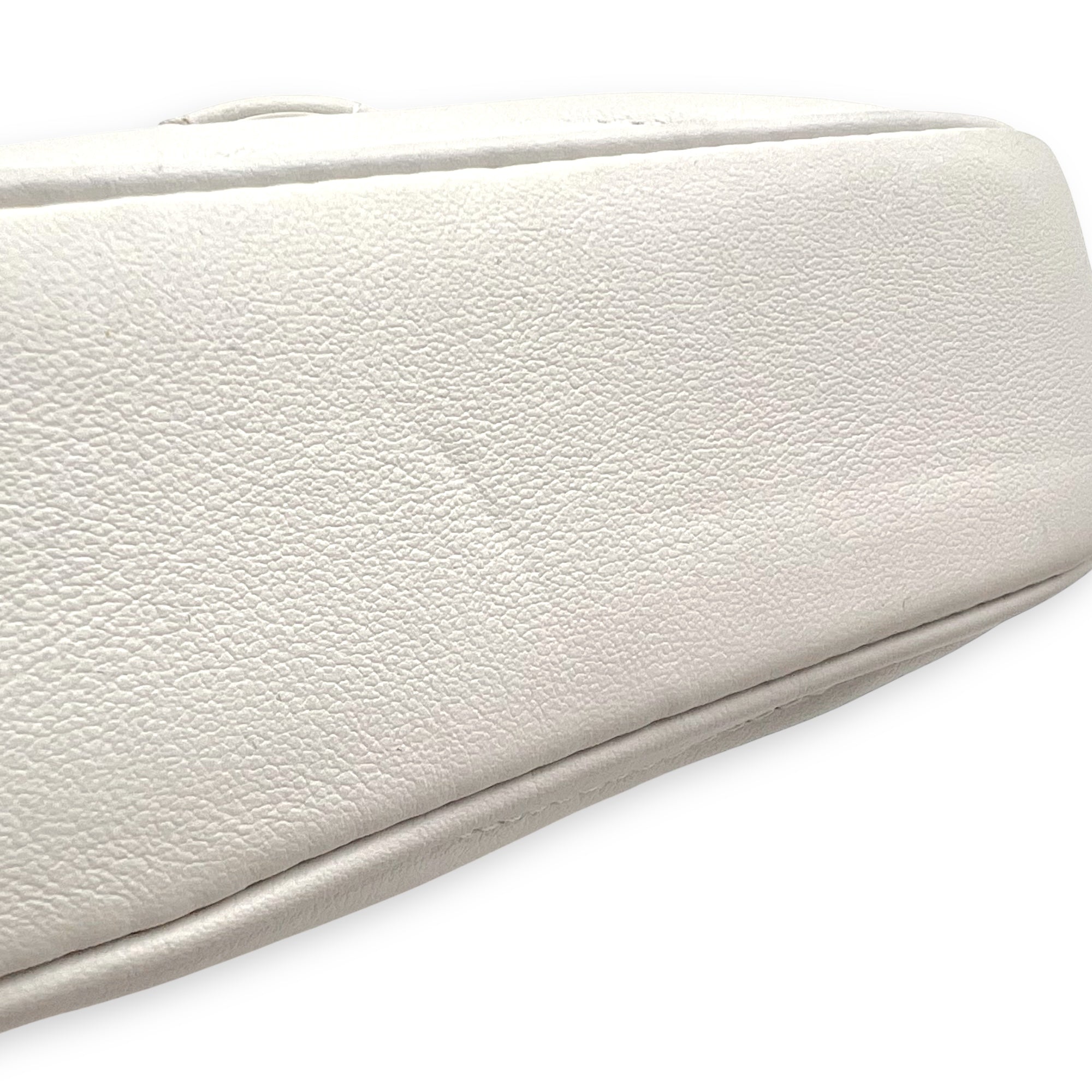 Louis Vuitton New Wave Crossbody Bag White in Calfskin, Gold hardware_11