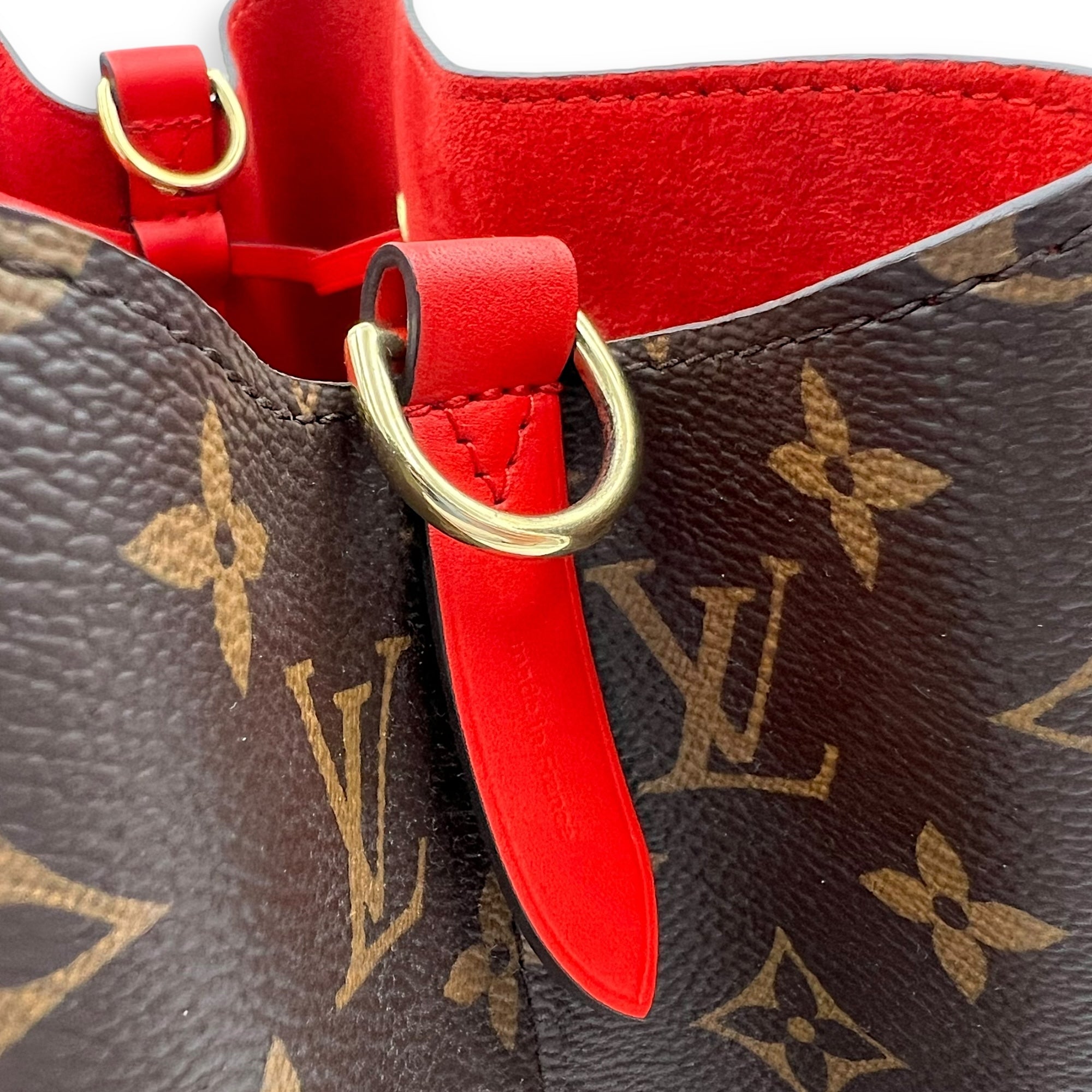 Louis Vuitton NeoNoe Bucket Bag Brown in Monogram Coated Canvas, Gold hardware_11