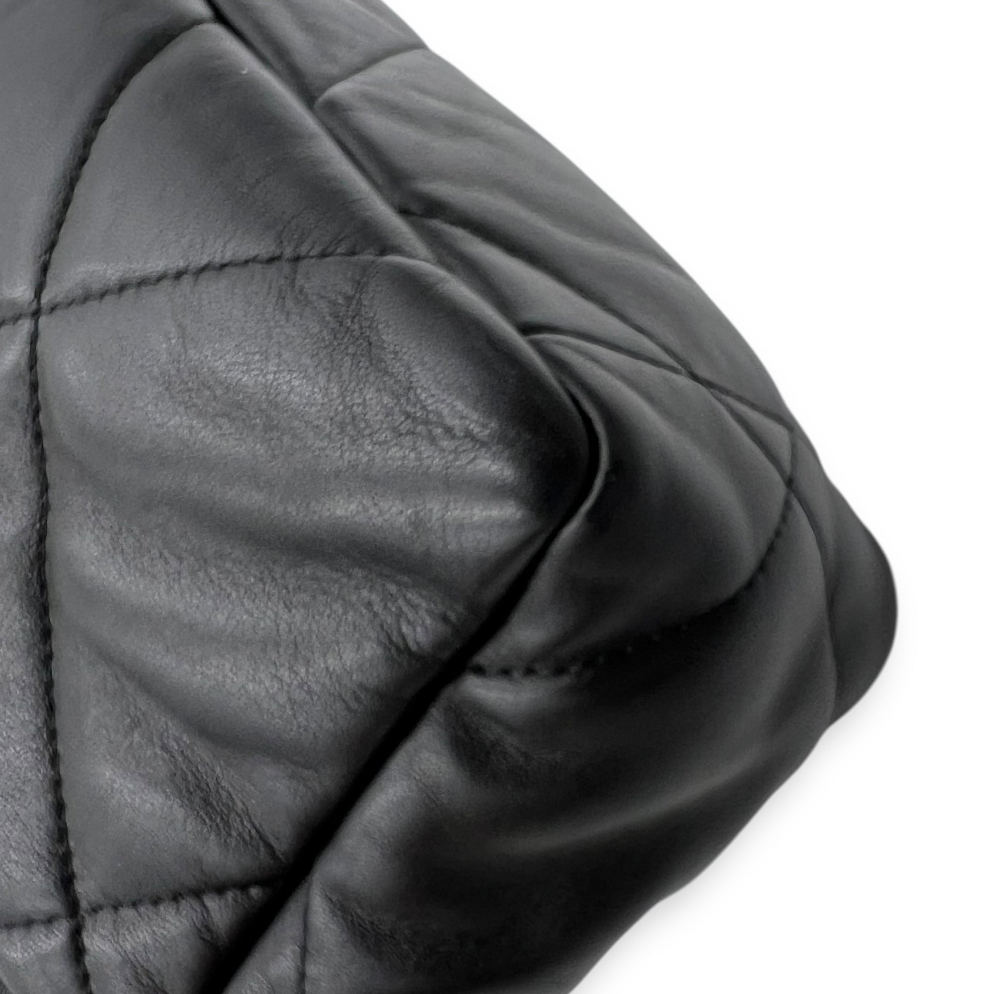Chanel C19 Shoulder Bag Black in Others, Mixed hardware_11